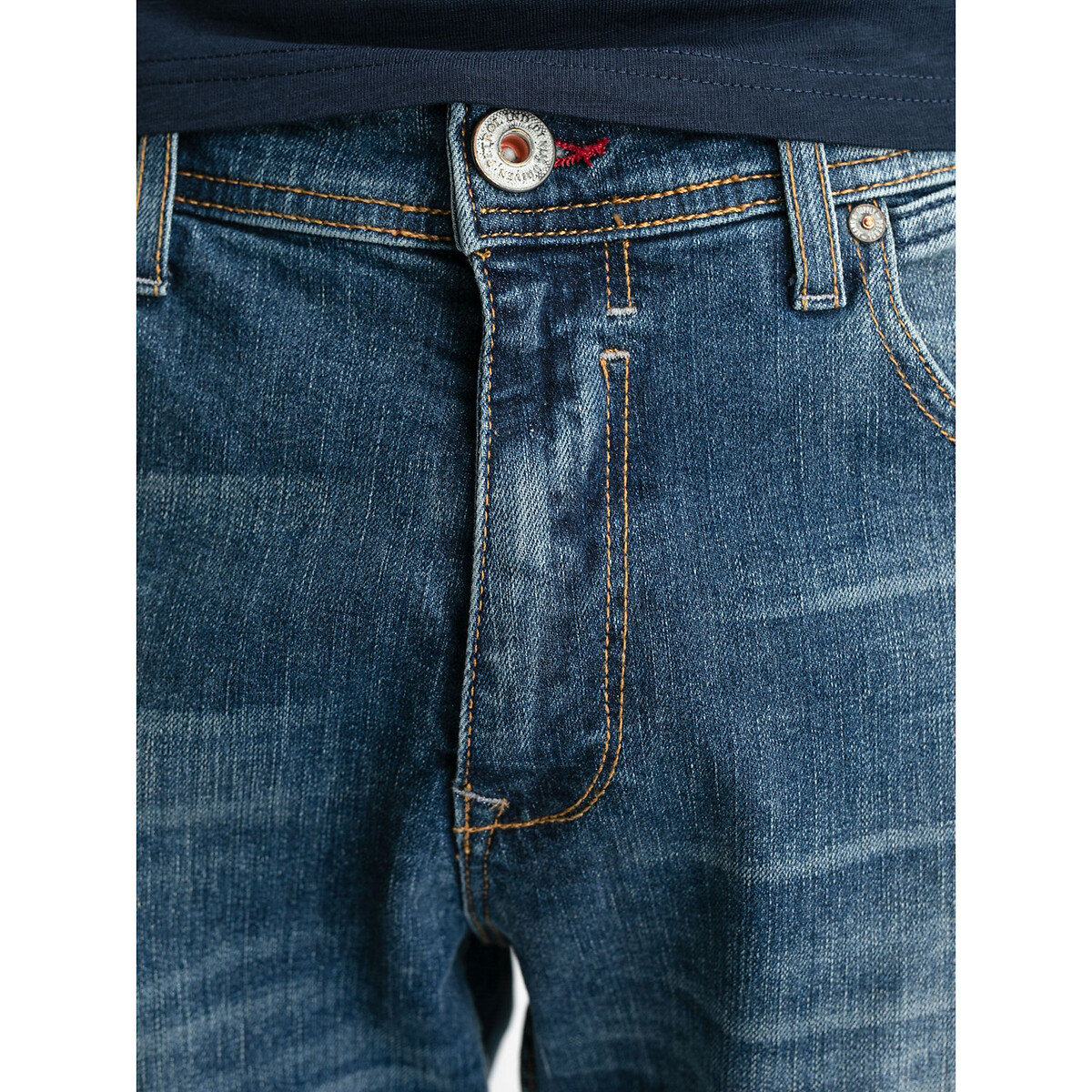 INDÚSTRIAS PETROLÍFERAS<br>Jeans Russel Regular Tapered fit