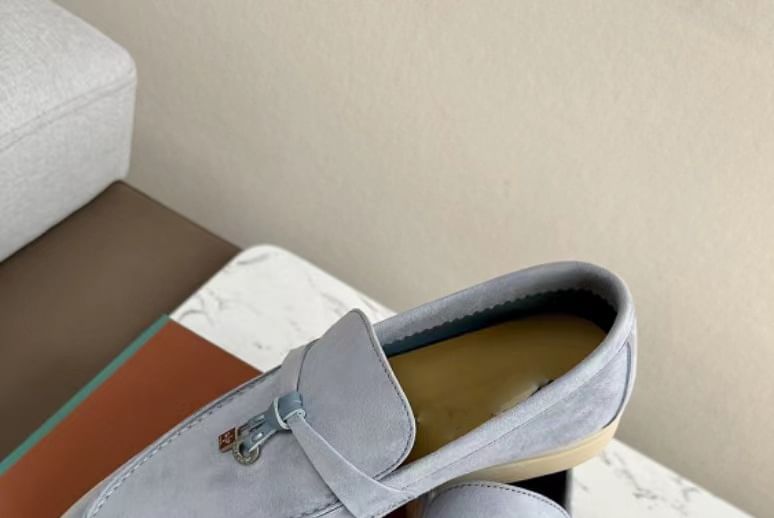 Freesia - Lock Charm Slip-Ons