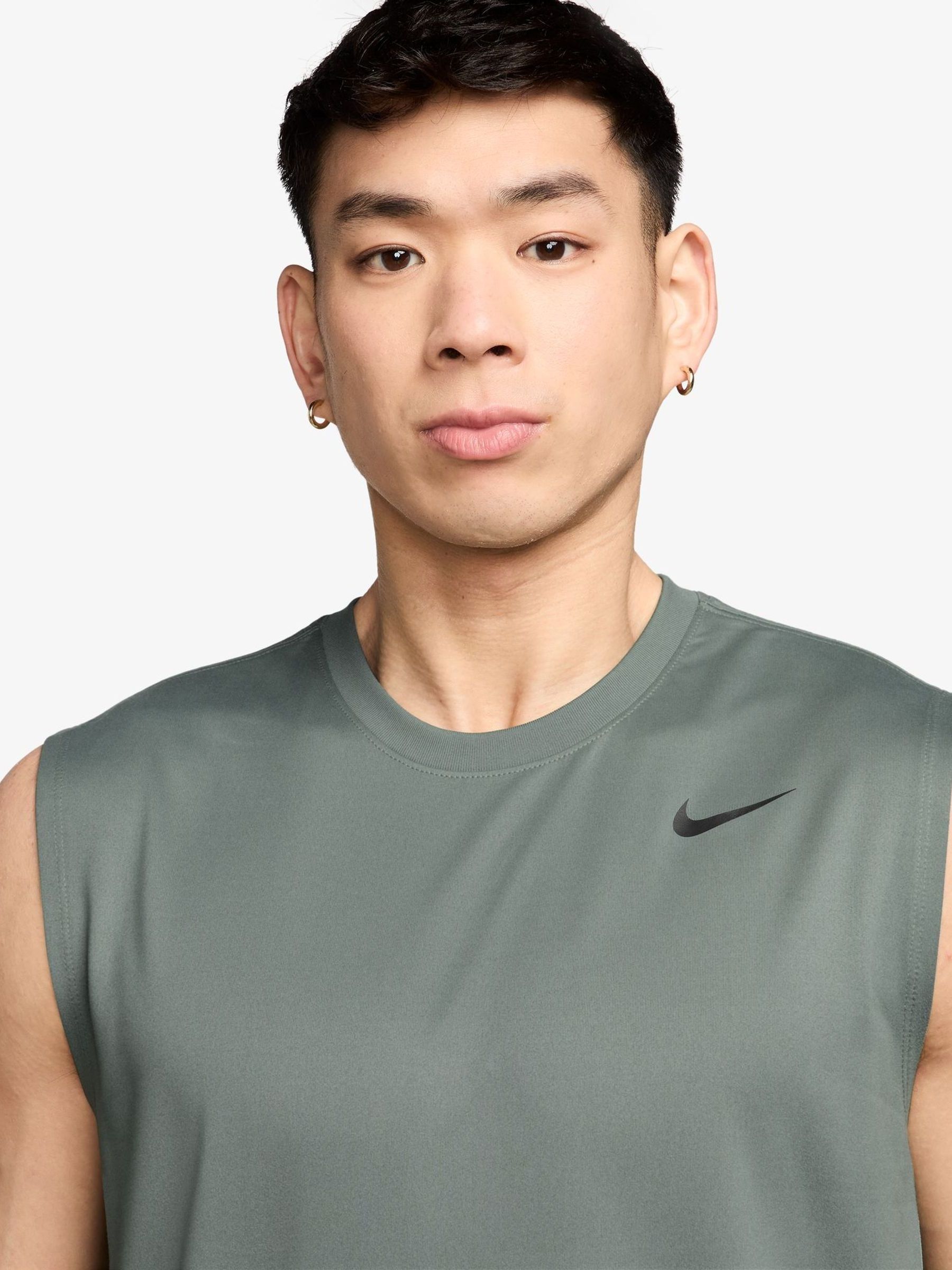 Kleigroen - Nike Dri-FIT Legend trainingshemd