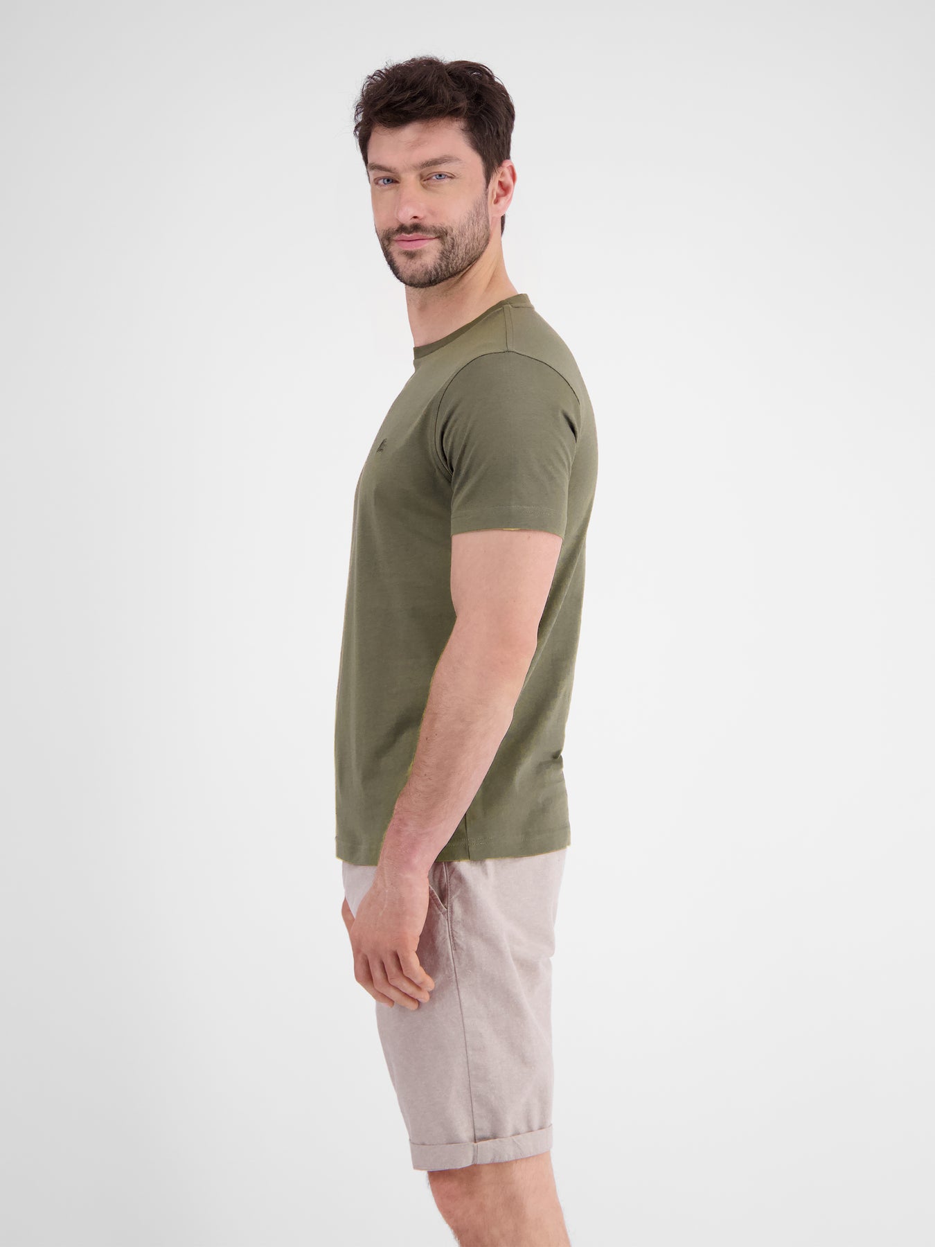 Basic T-Shirt mit Logostitch, unifarben