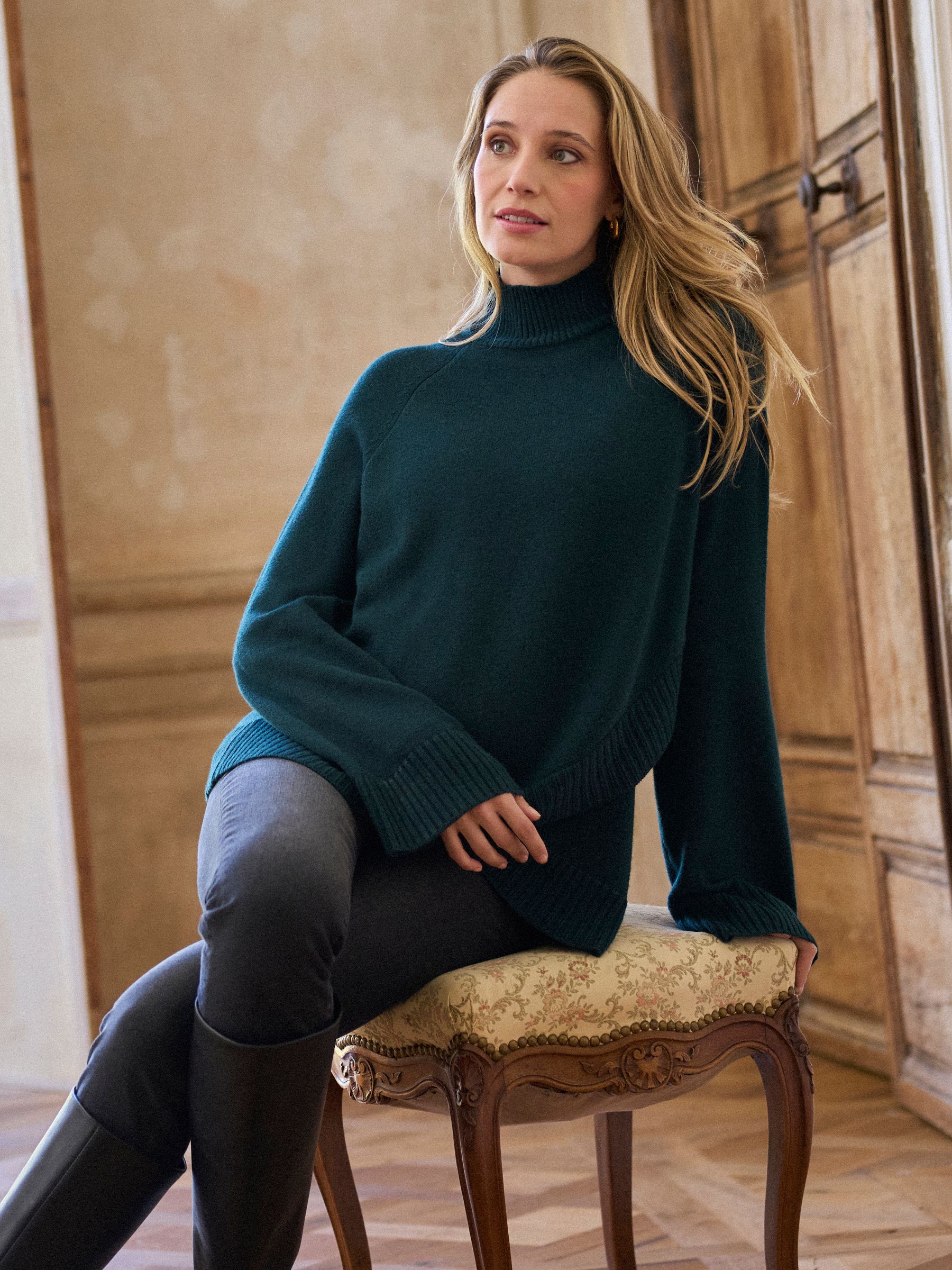 Donkergroen - Seraphine Maternity and Nursing Cross Over Roll Neck Jumper