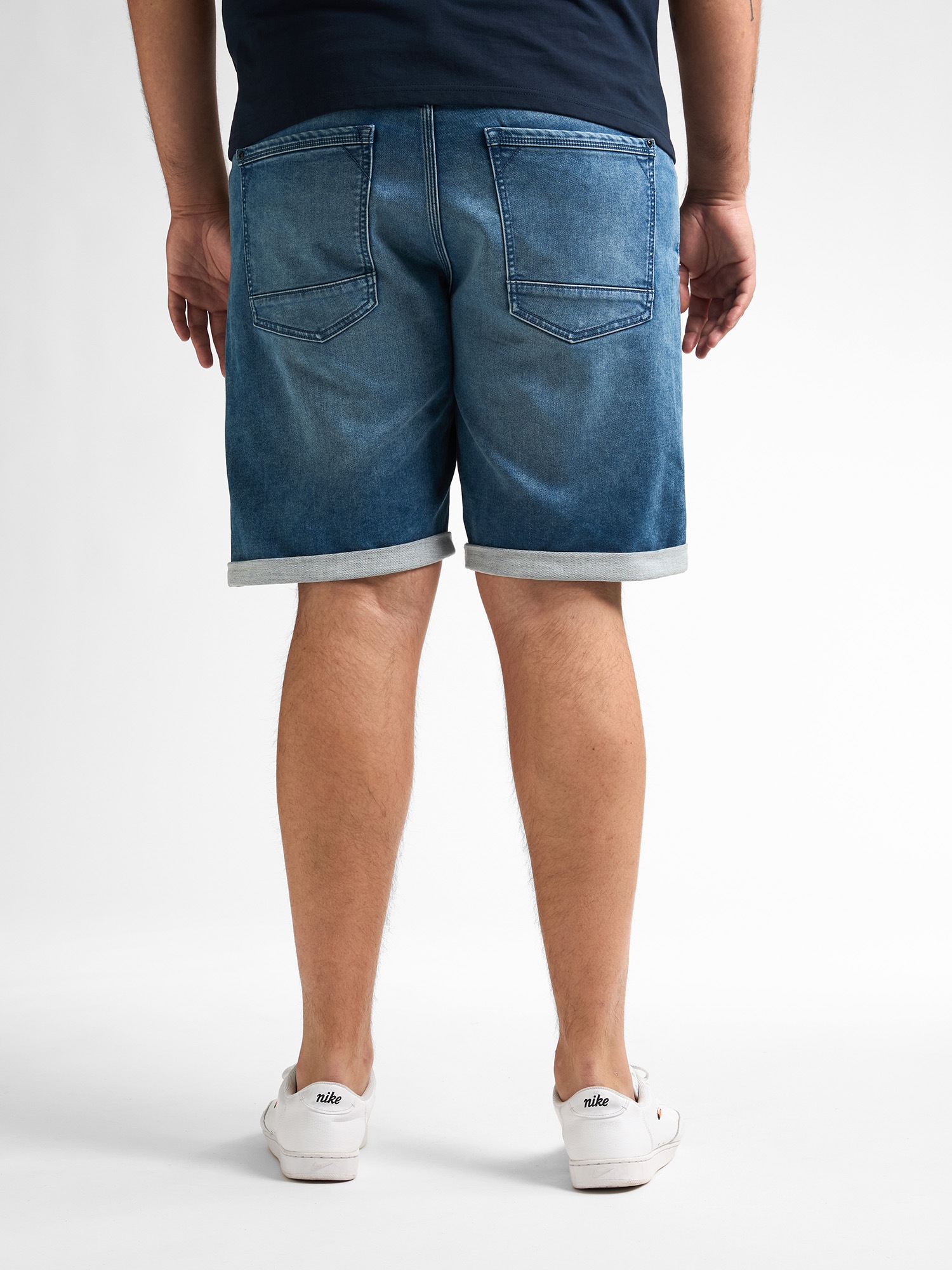 Petrol Industries Jeansshorts Sommerhose mit Aufschlag
