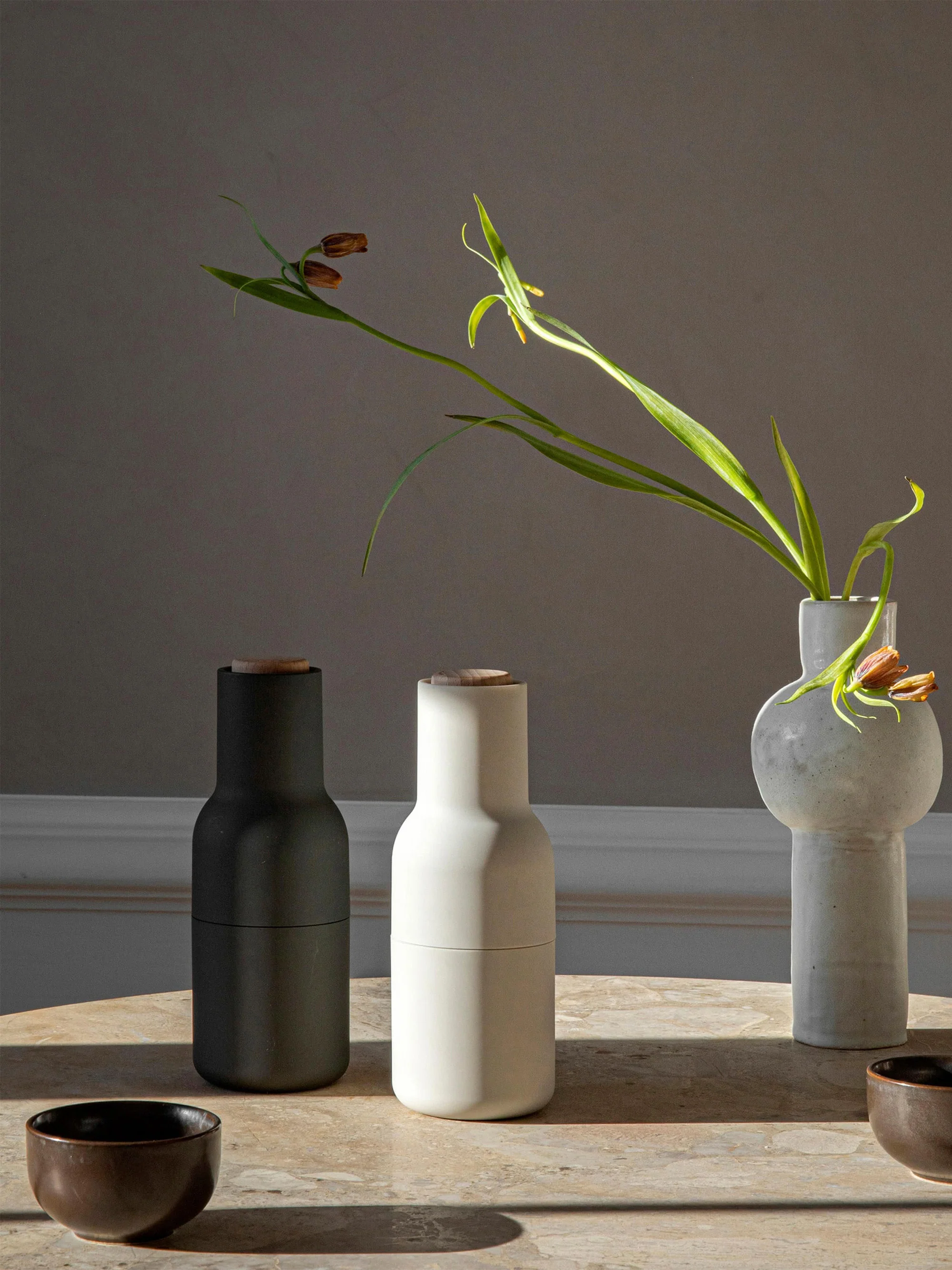 Zout- en peperstrooier Bottle Grinder met beukenhouten deksel, 2-delig