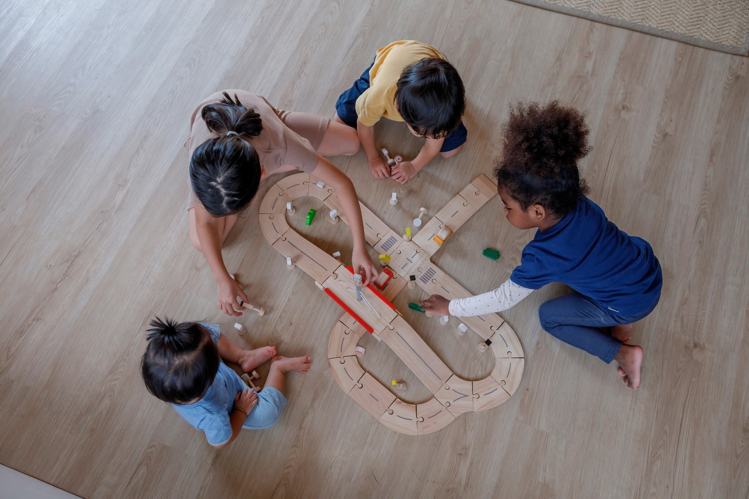 PlanToys Straßensystem Holz