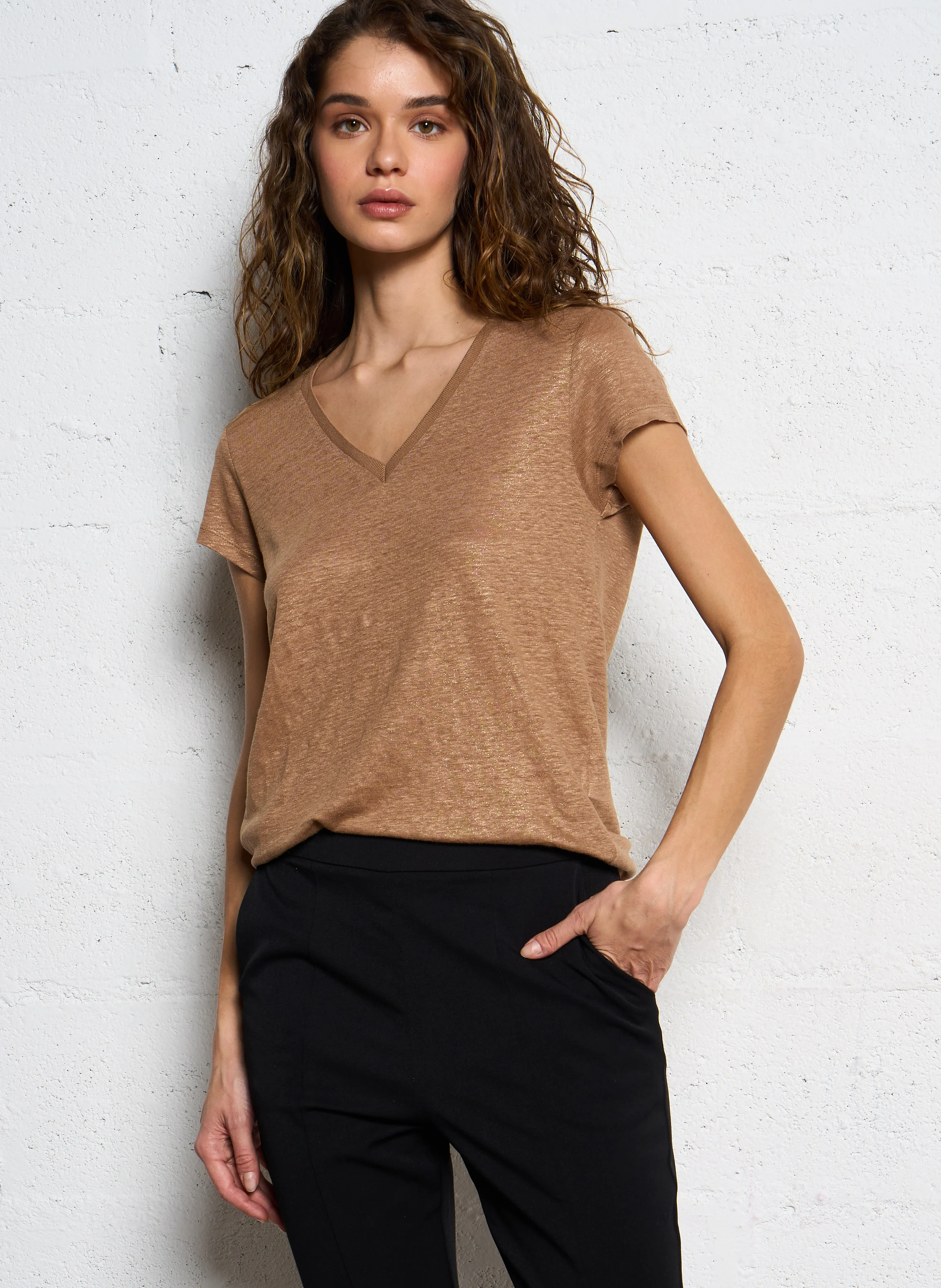 Tee-shirt col V en lin| Beige