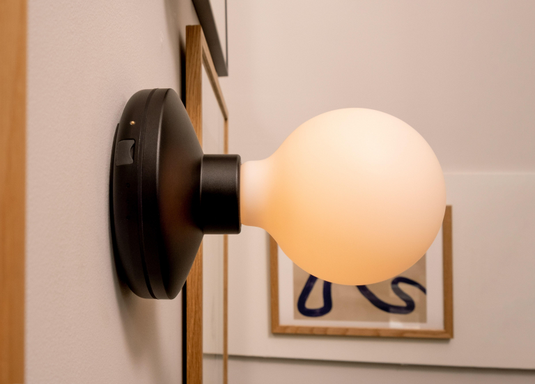 Humble Bee wandlamp oplaadbaar zwart opaal