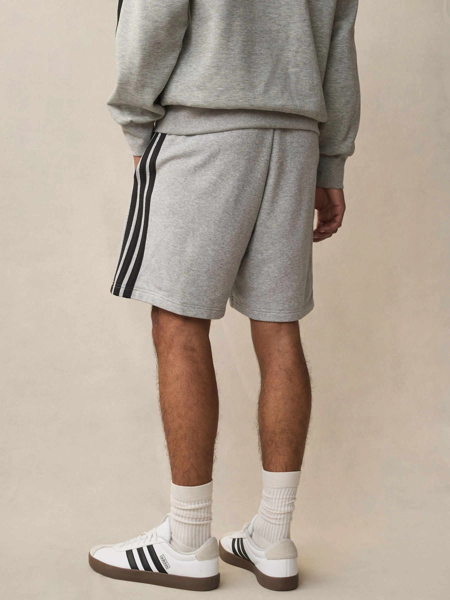 Grijs - adidas Essential 3-Stripes French Terry Shorts