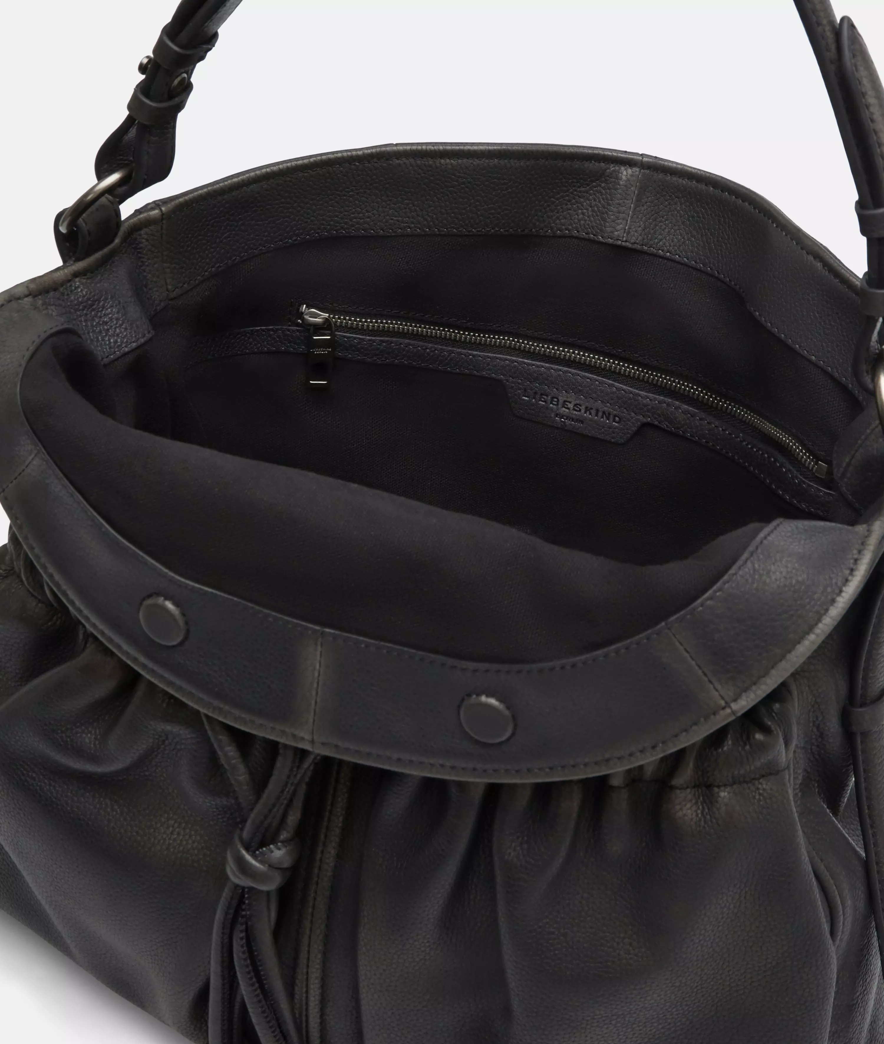 Elya Hobo M Spacious hobo bag with a vintage effect