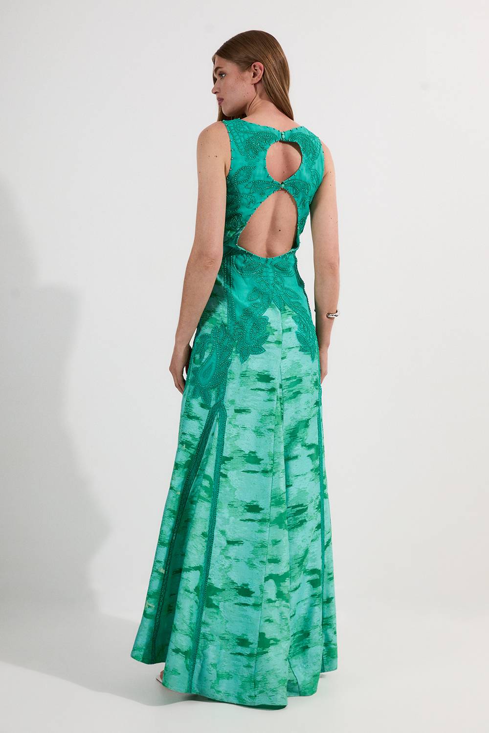 KarenMillen Robe maxi tissée à décolleté en V profond, ornée de motifs tropicaux Burnout