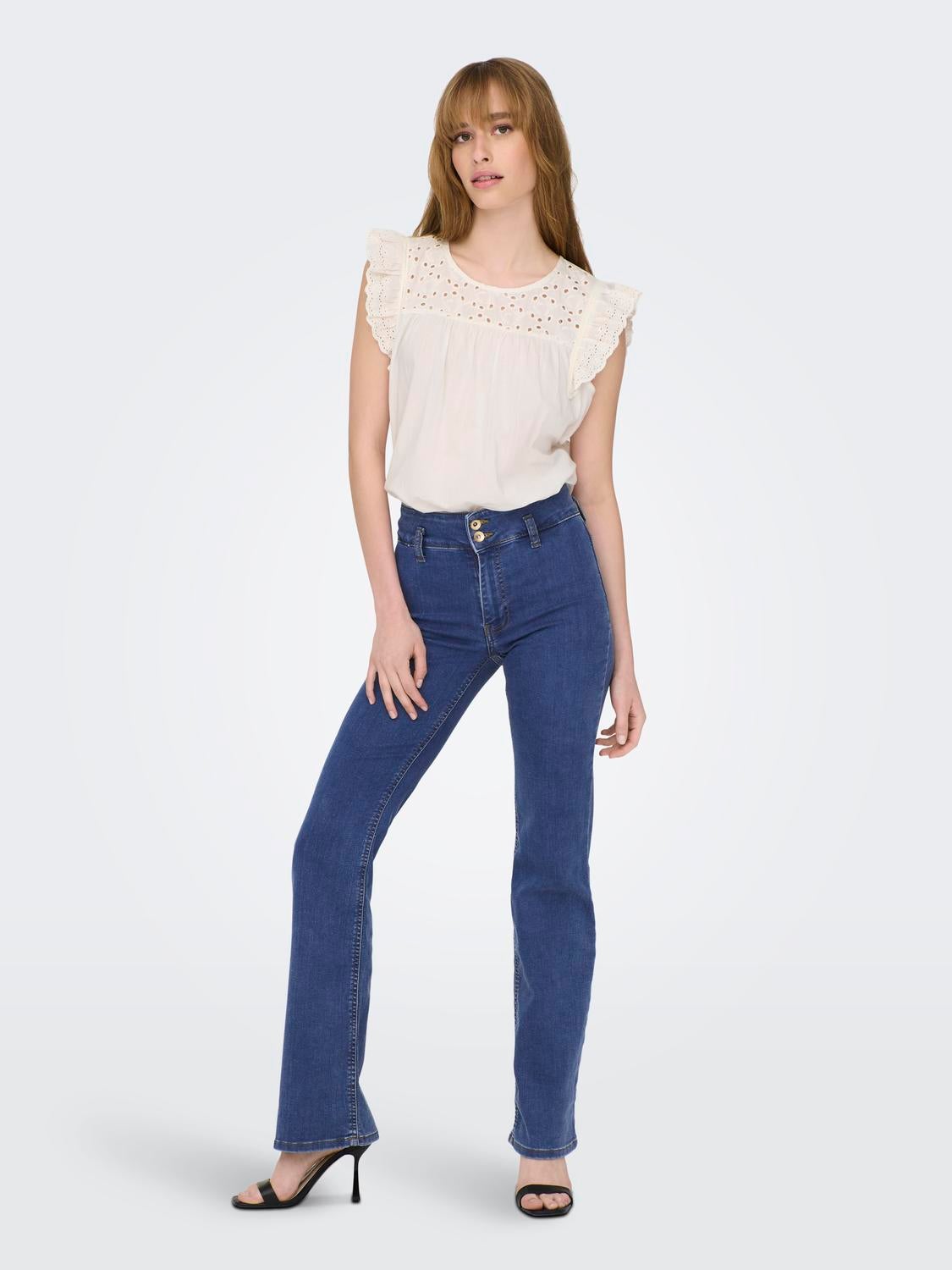 JDYNEWNIKKI Hohe Taille Ausgestellt Jeans Medium Blue Denim