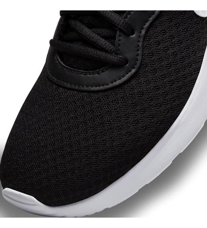 Nike Women Tanjun Sneakers