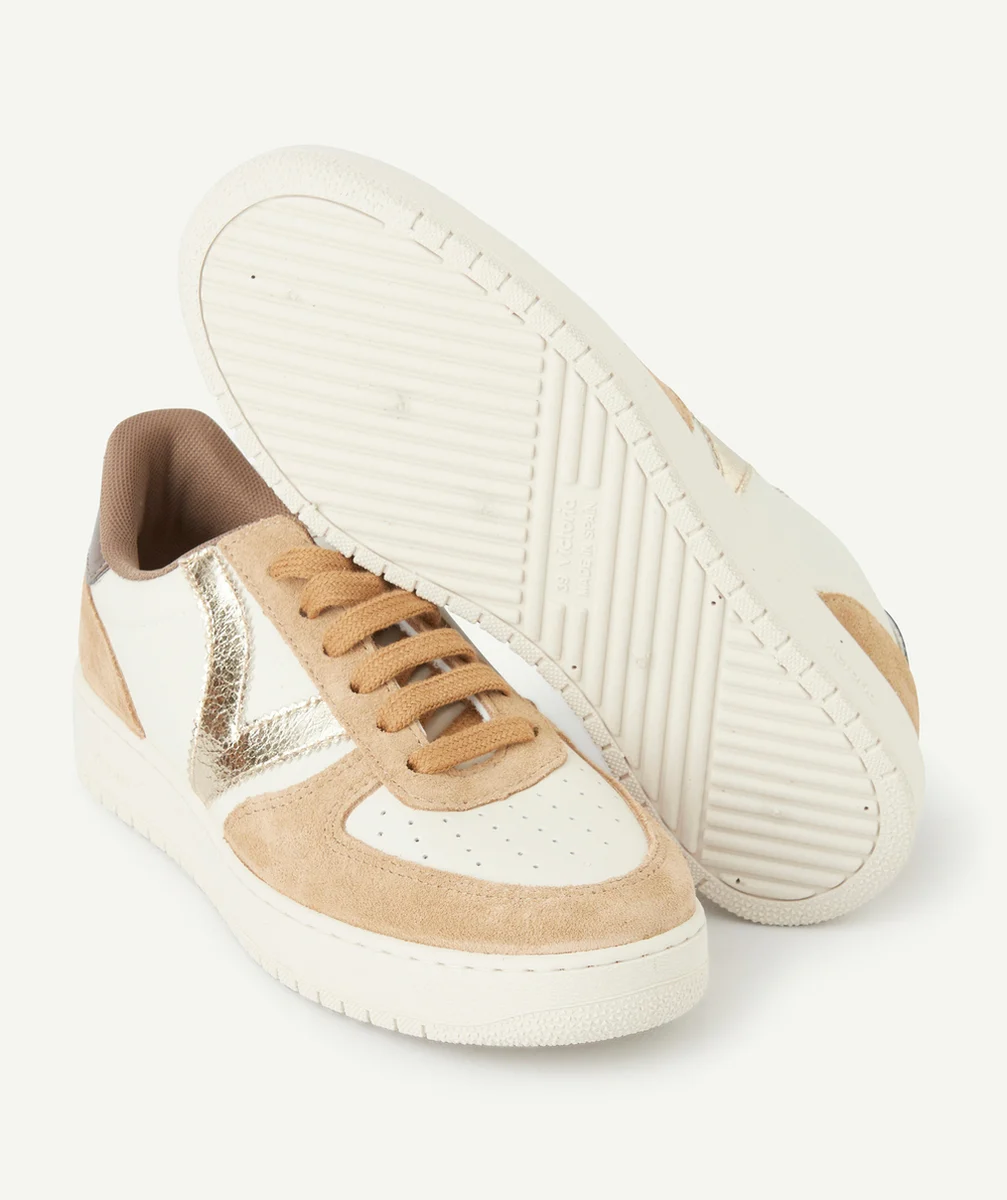 VICTORIABASKETS MADRID FILLE BLANC ET CAMEL LOGO OR