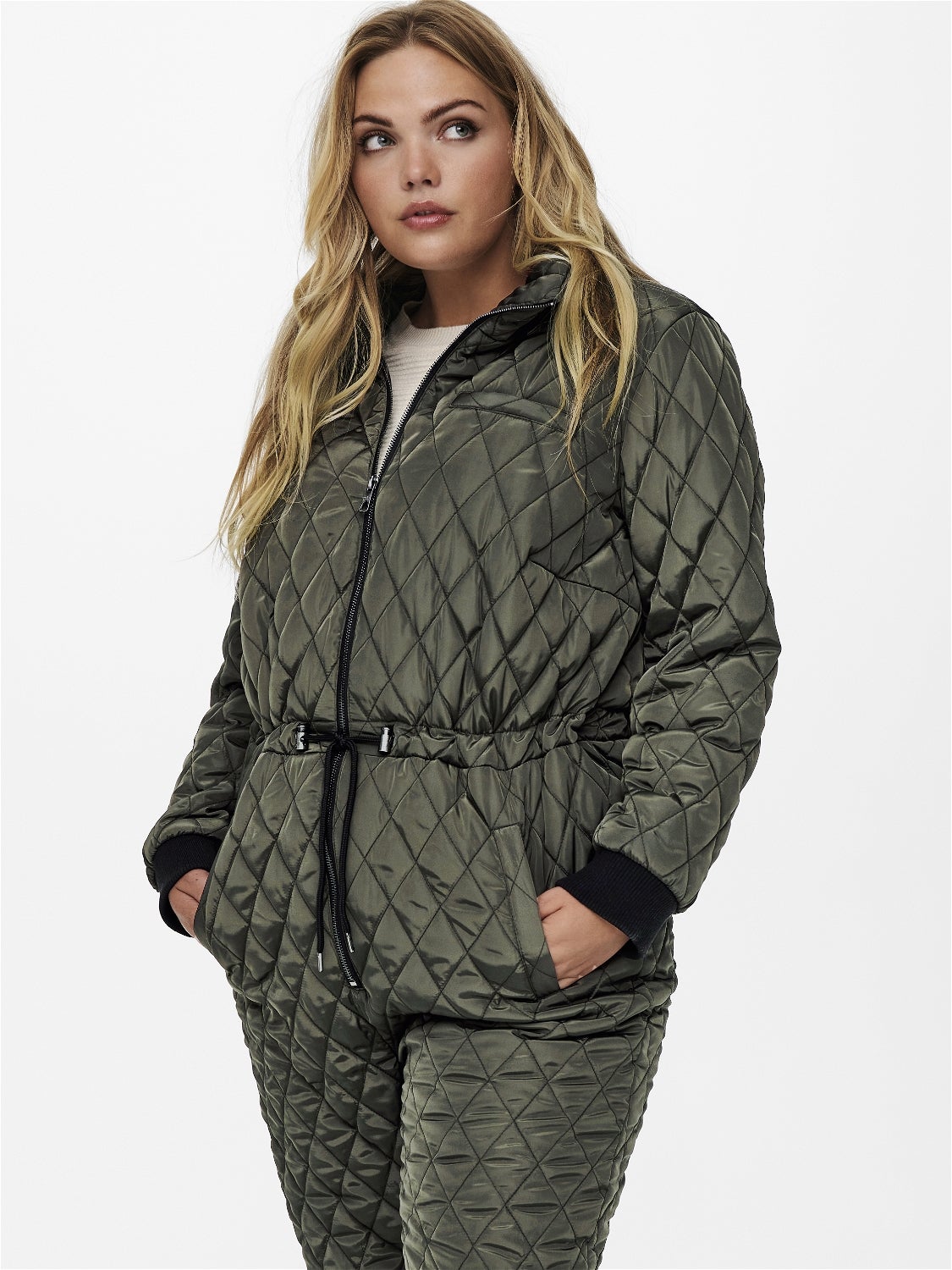 CARLAURA Overall Beluga