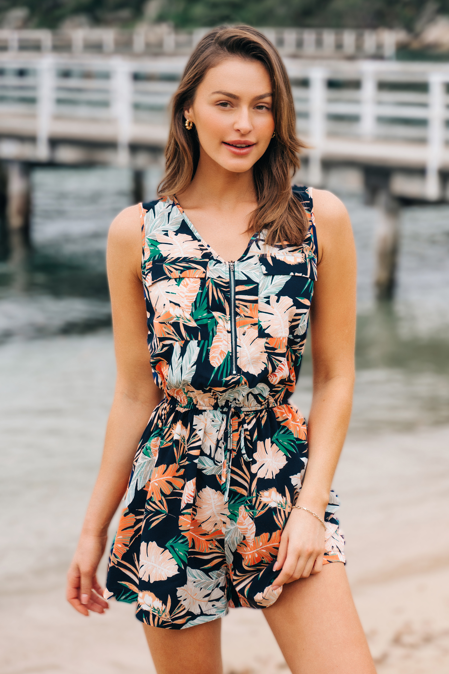 Combishort sans manches zippé à imprimé tropical