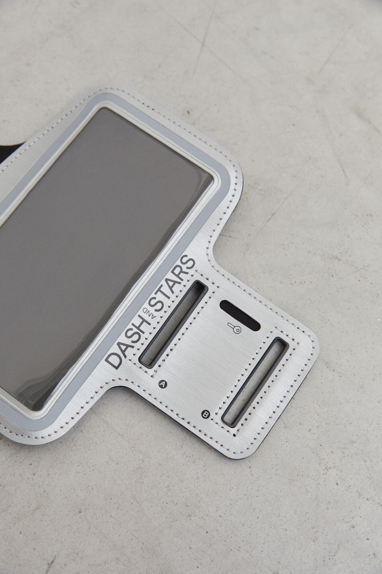 Braçadeira para celular - cinza