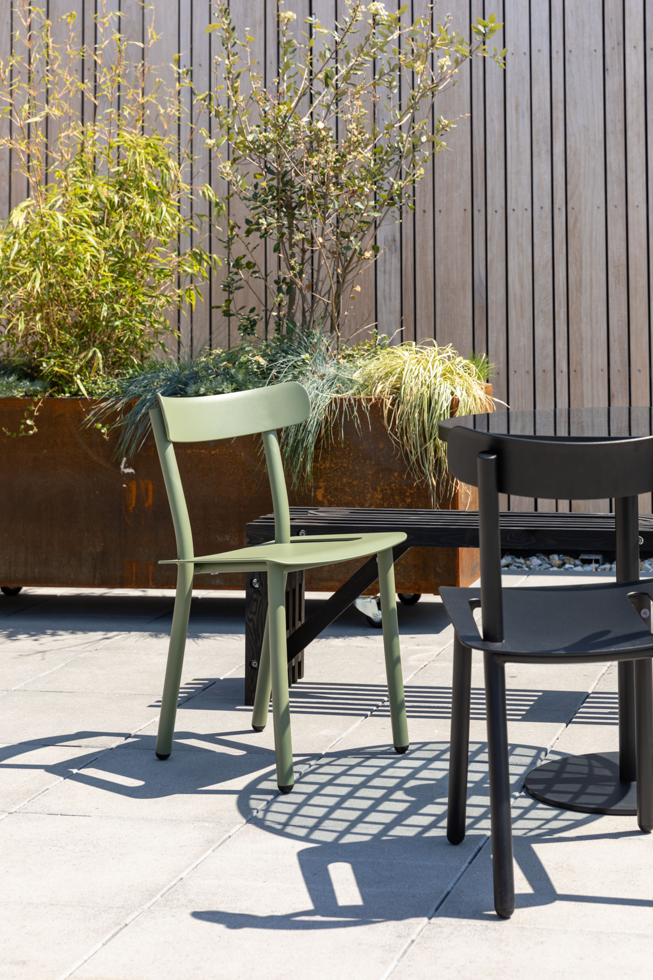 Zuiver Friday Tuinstoel Zwart