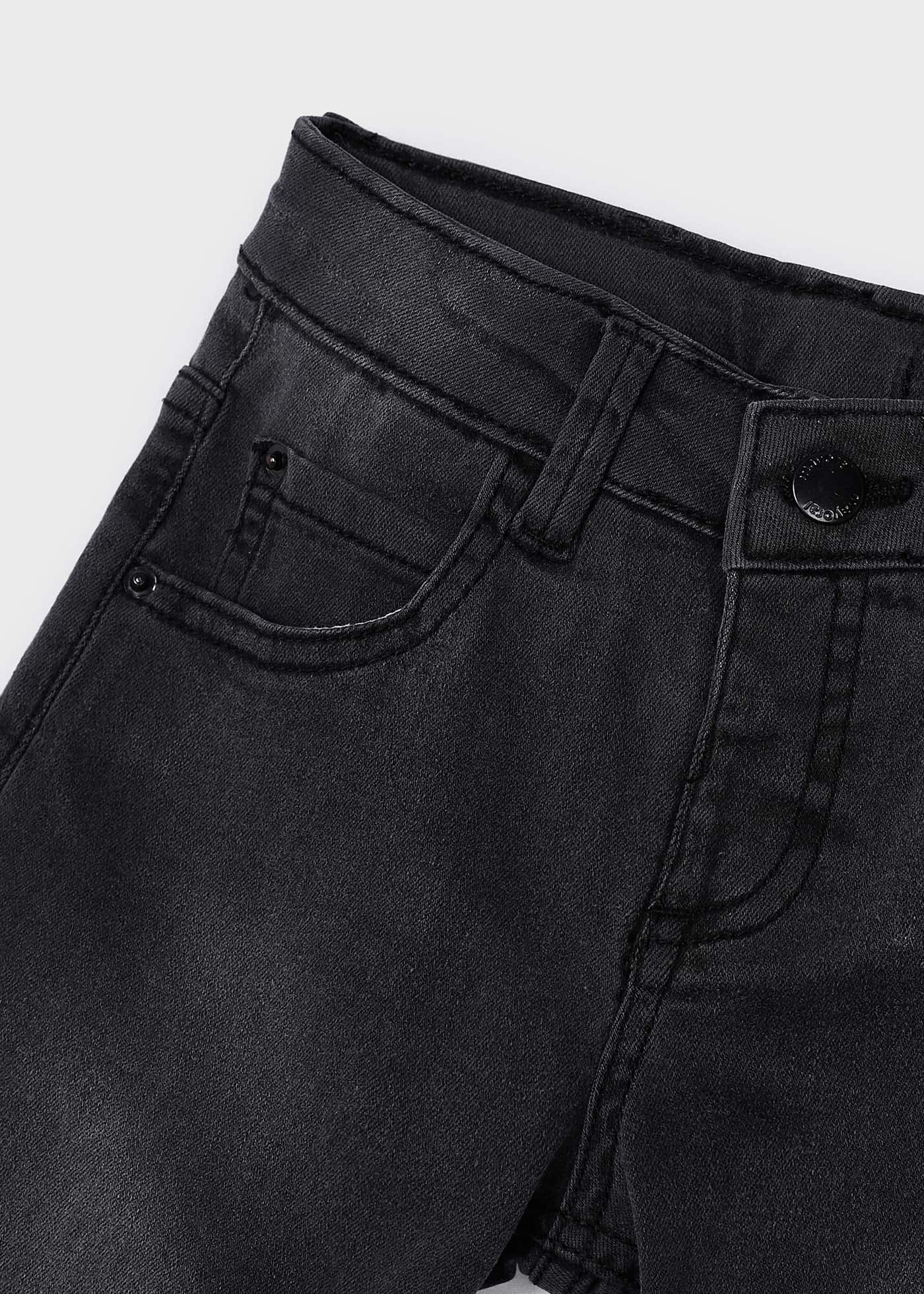 Calça jeans infantil Better Cotton, corte regular, cinza escuro.