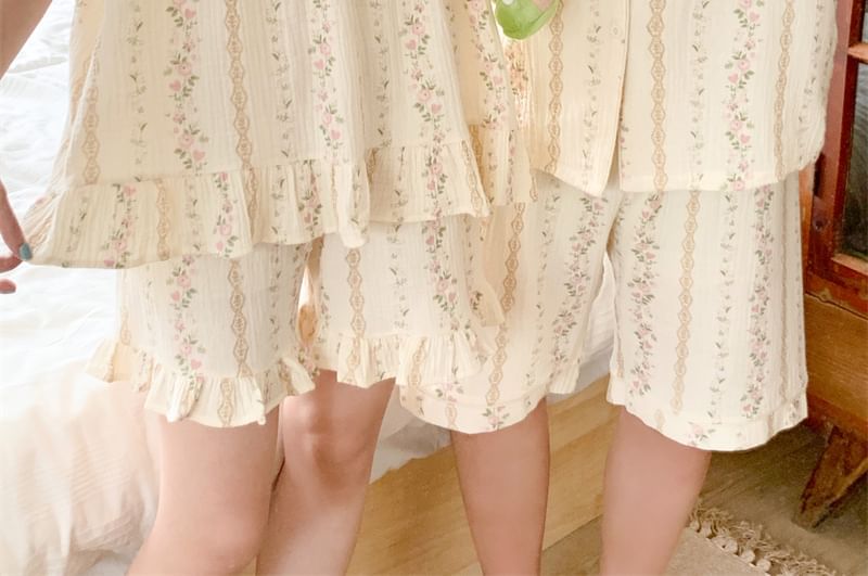 Sadelle - Koppel bijpassende korte mouwen shirt met bloemenprint / shorts / pyjamajurk met kantversiering / top met korte mouwen / set