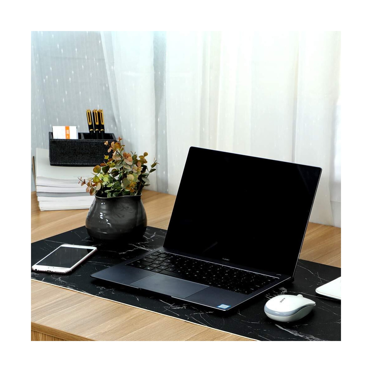 Skrivebordsbakgrunn 89x44 cm PU-skinn Sort / Marmor