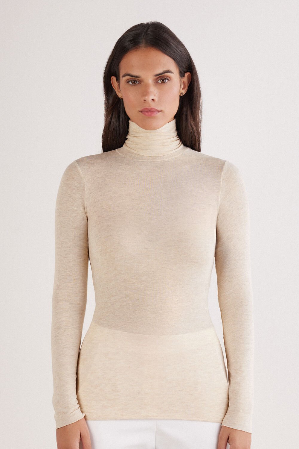 Blusa ultraleve de gola alta em modal e cashmere