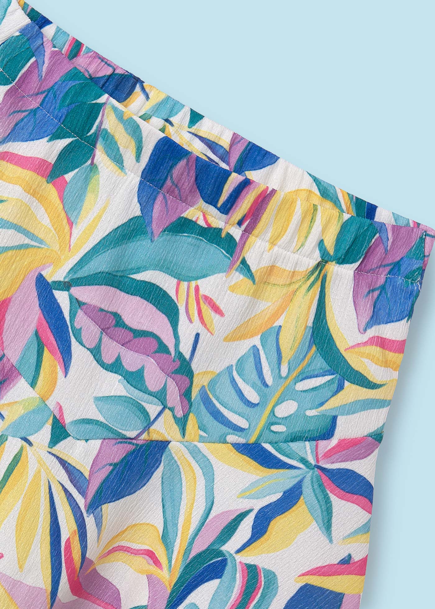 Conjunto de duas peças com recortes para meninas