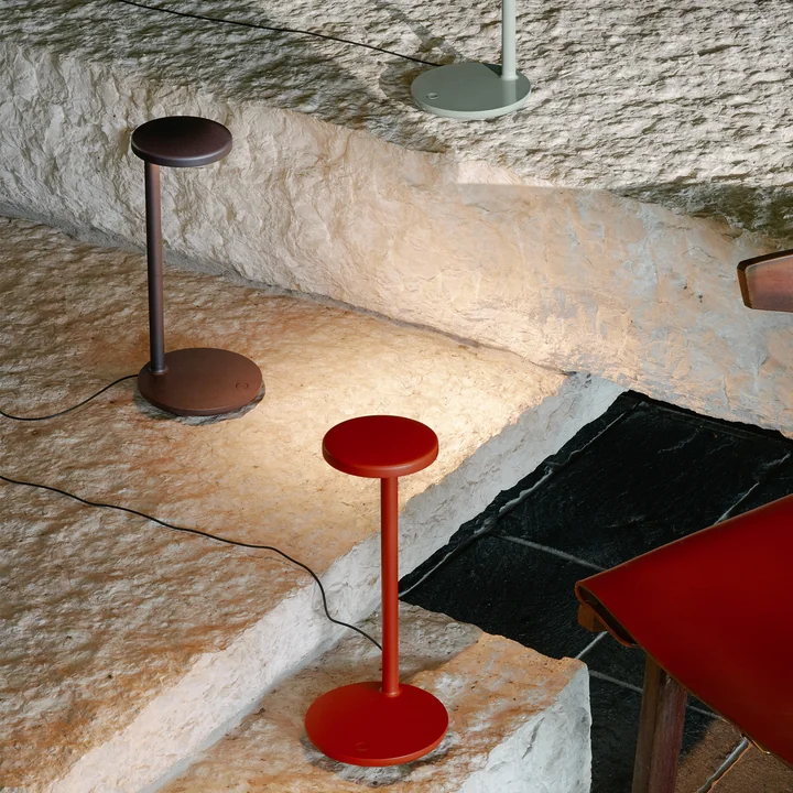 Flos - Oblique LED Tischleuchte, H 35 cm, anthrazit