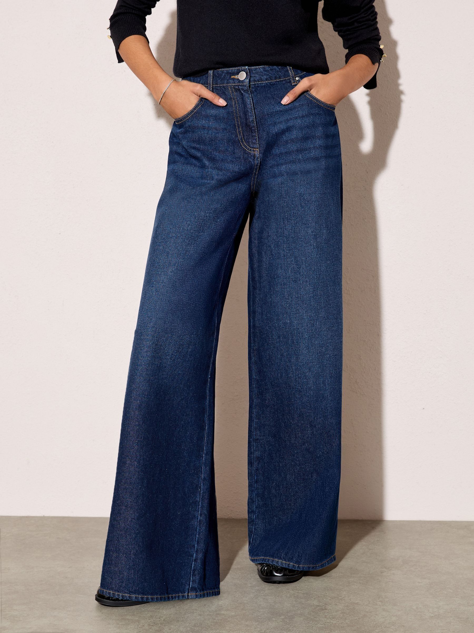 Donkere wassing - Friends Like These X Lucy Mecklenburgh Relaxed Wide Leg Jeans