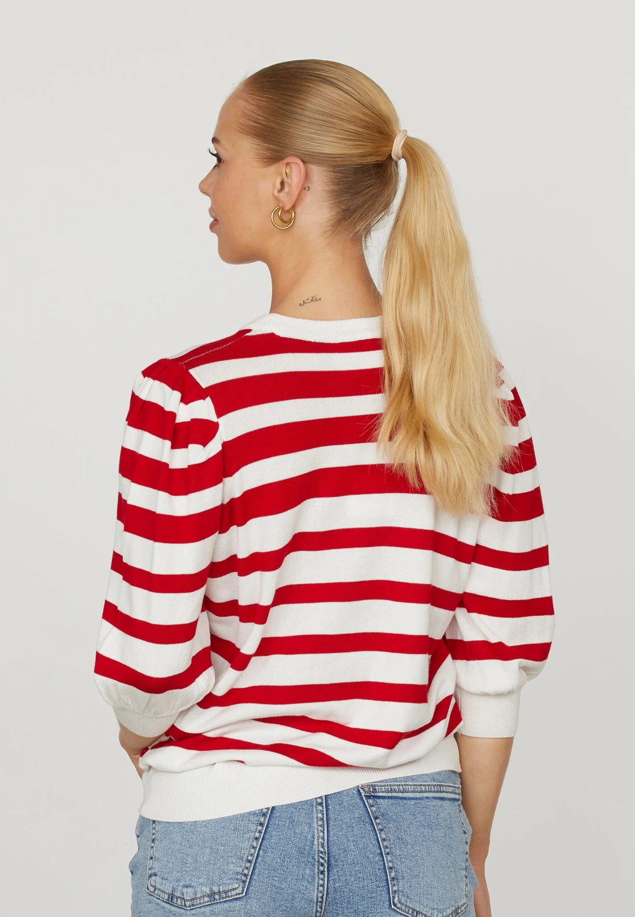 Sisters Point Halia-Ss1 831 cream ruby