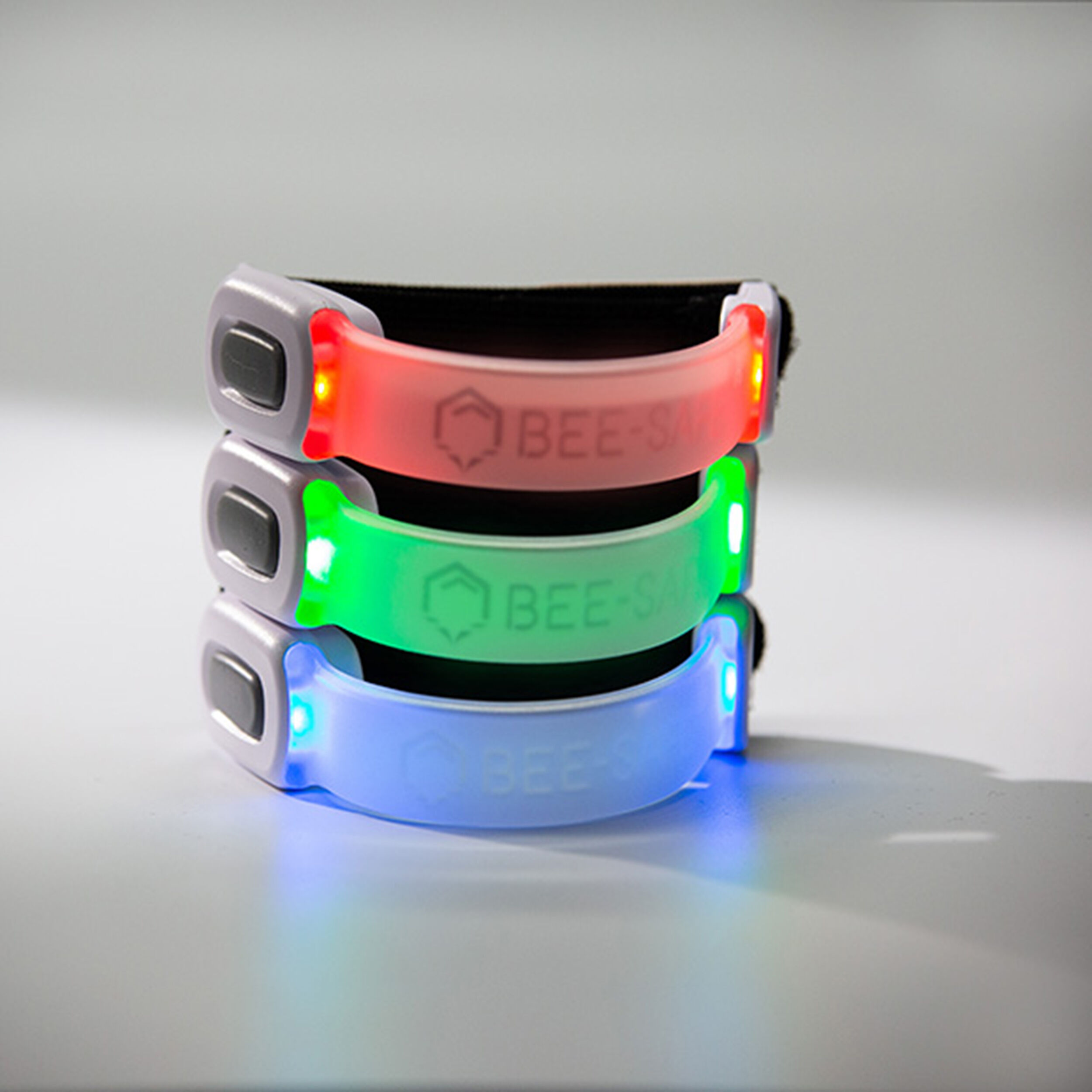 Bee-Safe Led Armband Trio Colour USB Système D'éclairage - Multicouleur