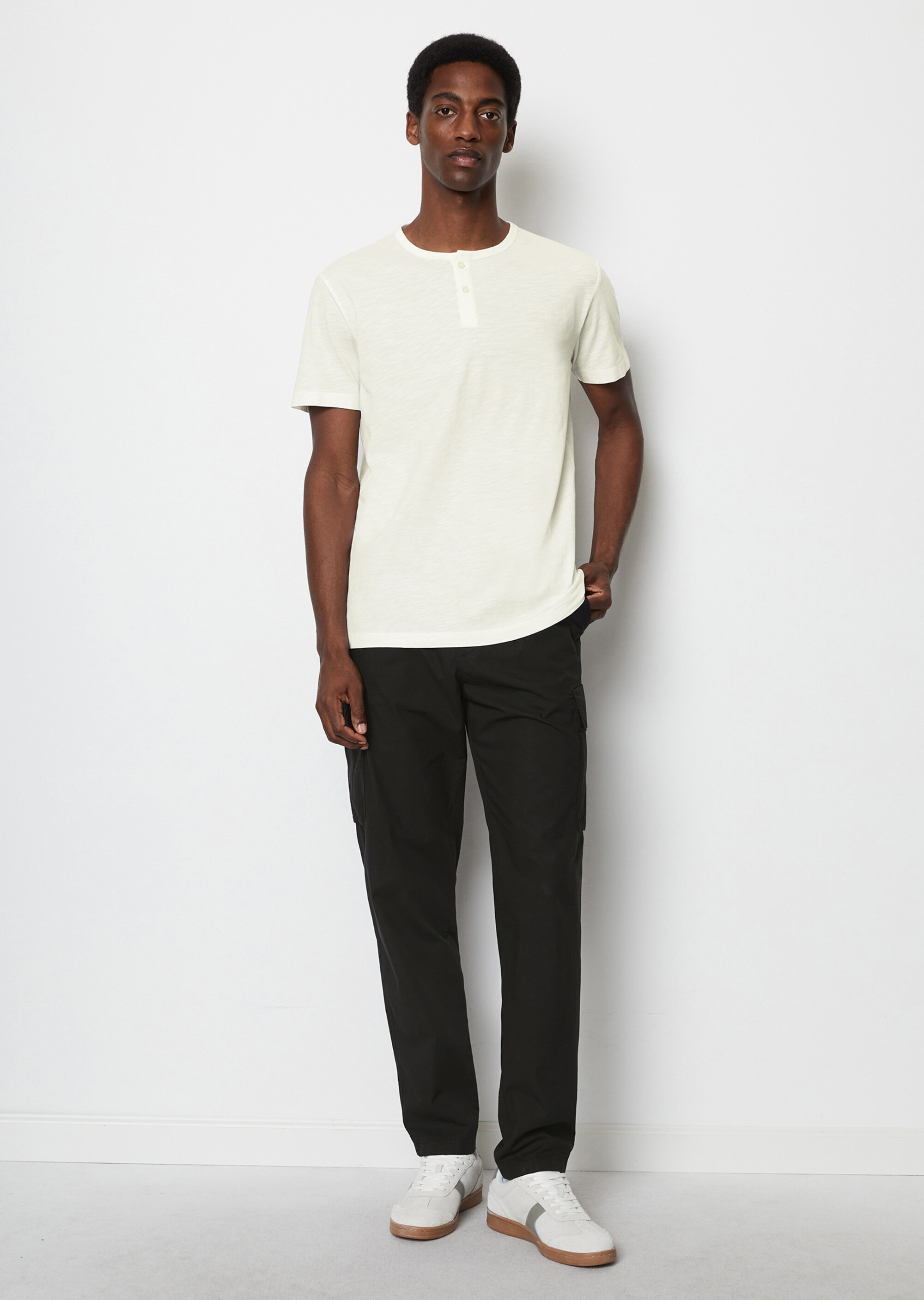 Henley-Shirt regular in softer Slub-Jersey-Qualität