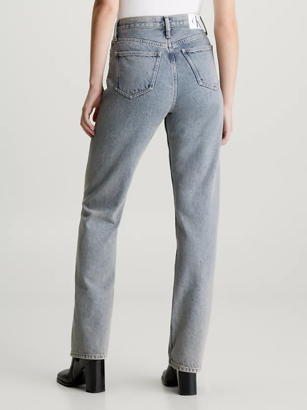 Calça jeans reta de cintura alta
