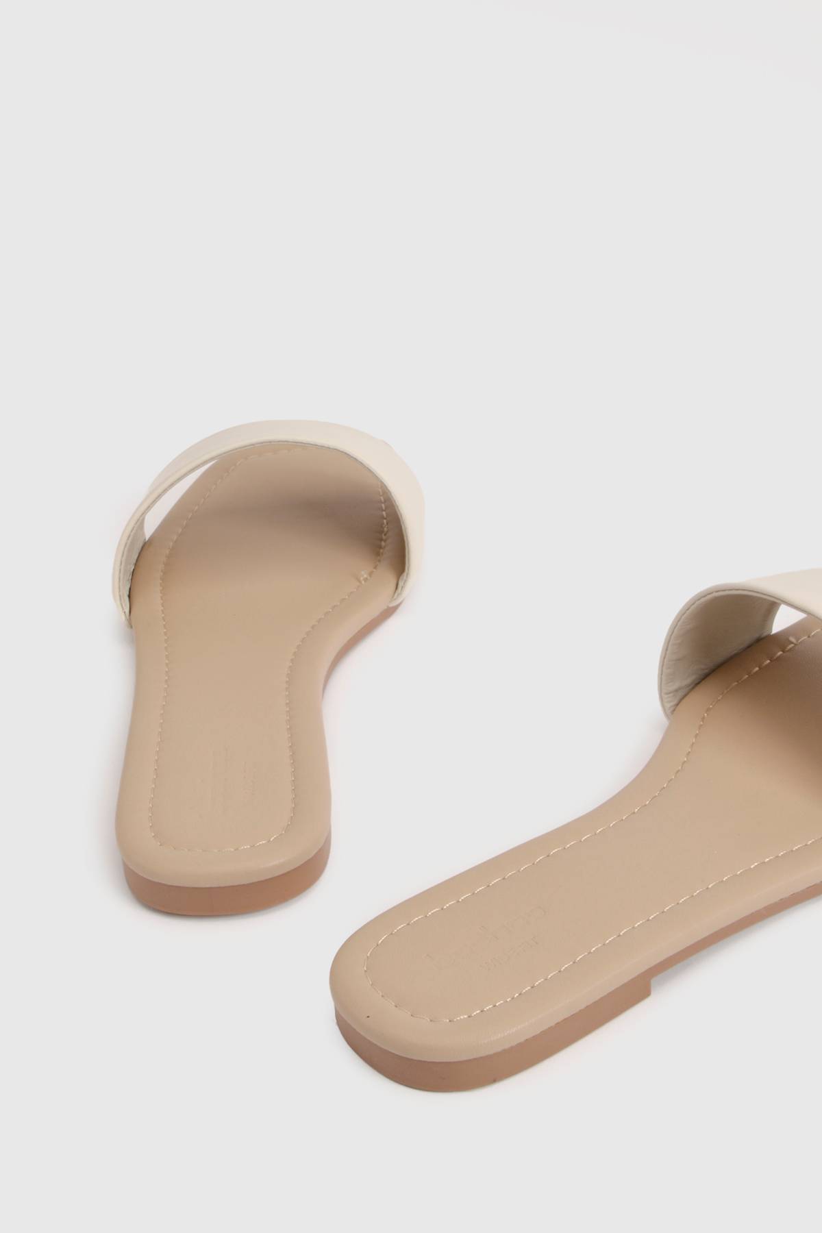 boohoo Sandales Mules À Bout Carré Effet Croco Coupe Large