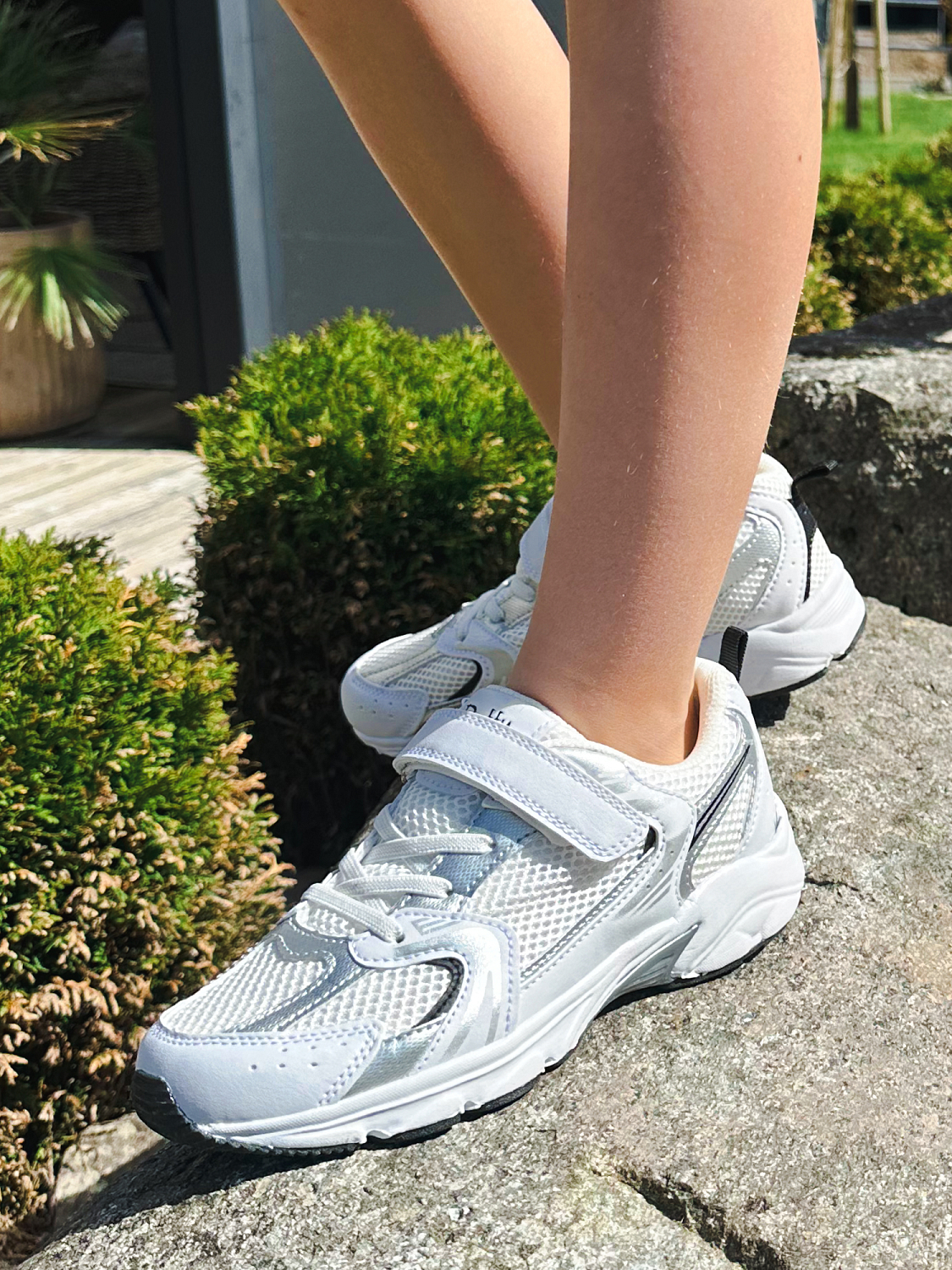 Duffy Daxon White Sneaker