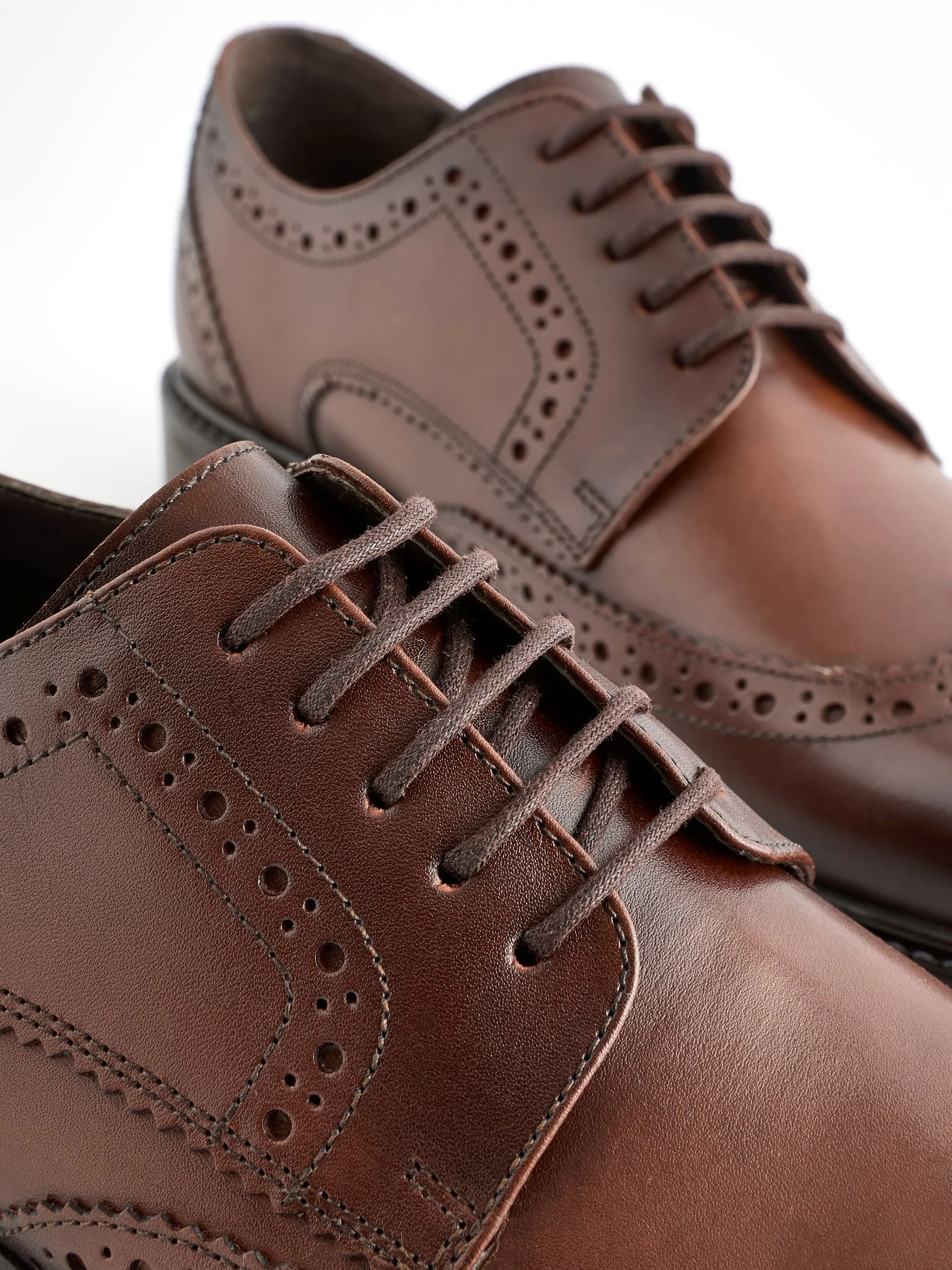 Bruin - Wijde pasvorm - Leren derby-brogues
