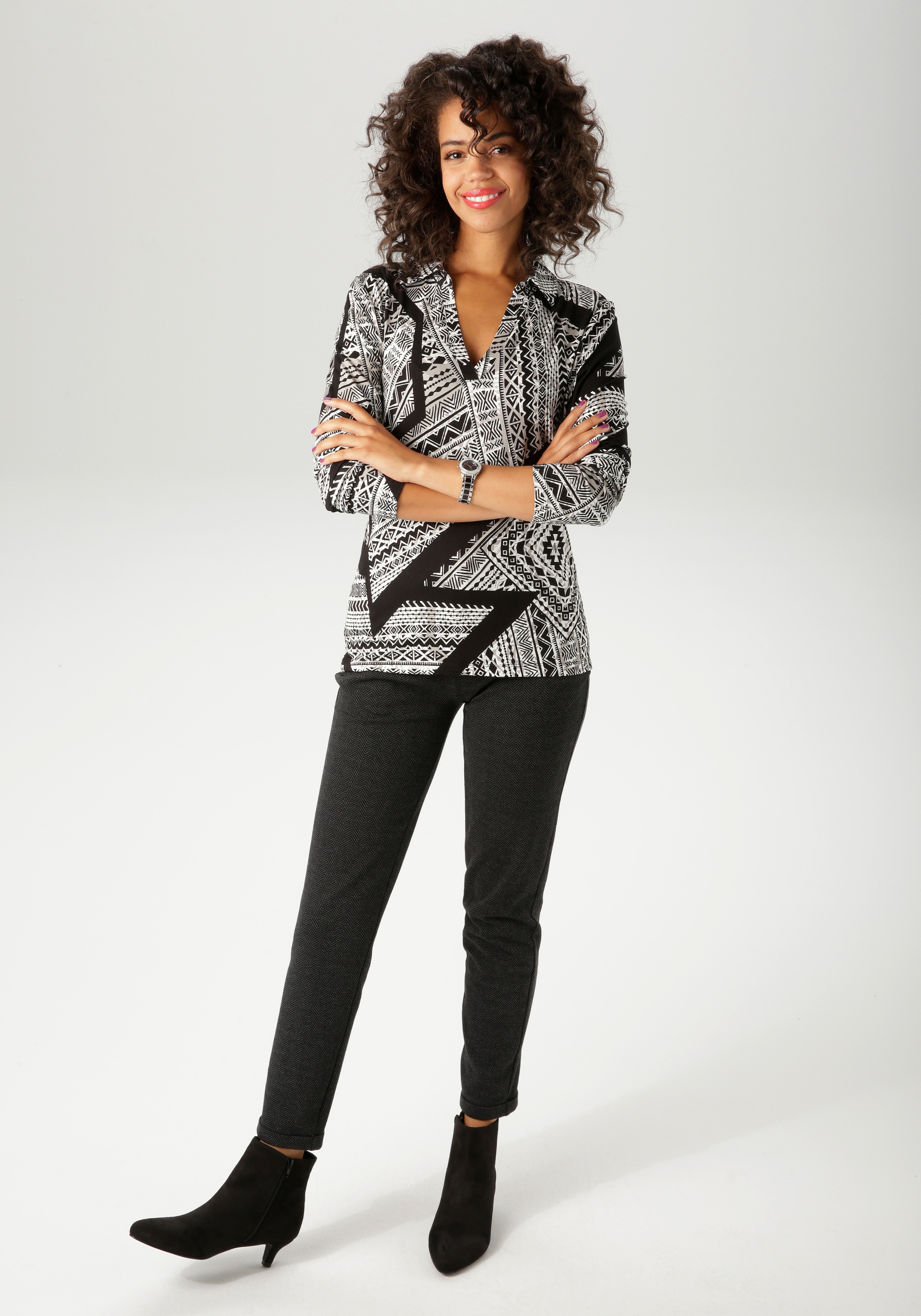Aniston CASUAL Shirtbluse , mit grafischem Mustermix - jedes Teil ein Unikat - NEUE KOLLEKTION