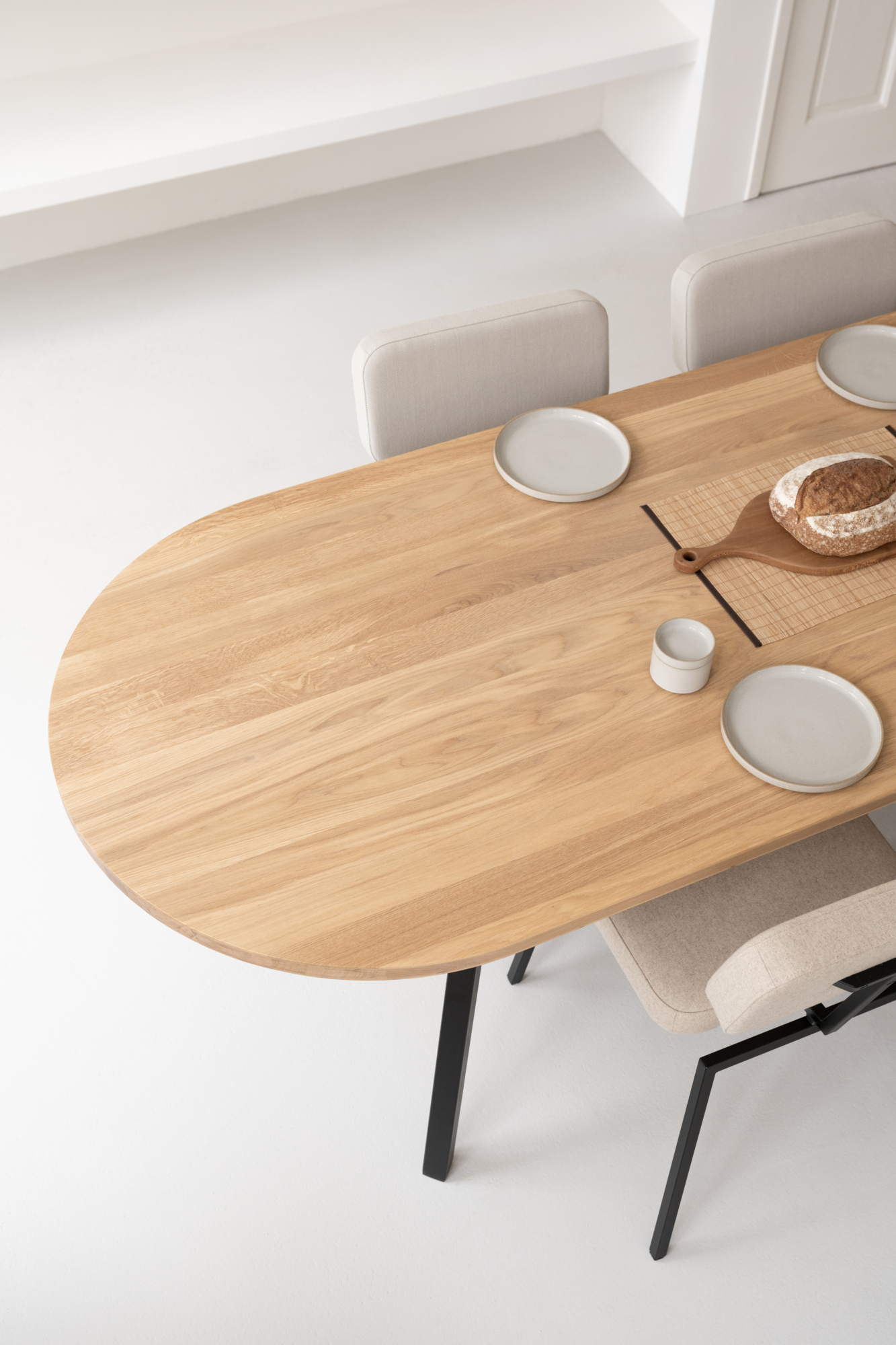 Studio HENK tafel Slim X-type Plat ovaal, zwart frame - Smart Collectie 260 x 100 cm | Eikenhout | Verjongde rand | Frame Zwart
