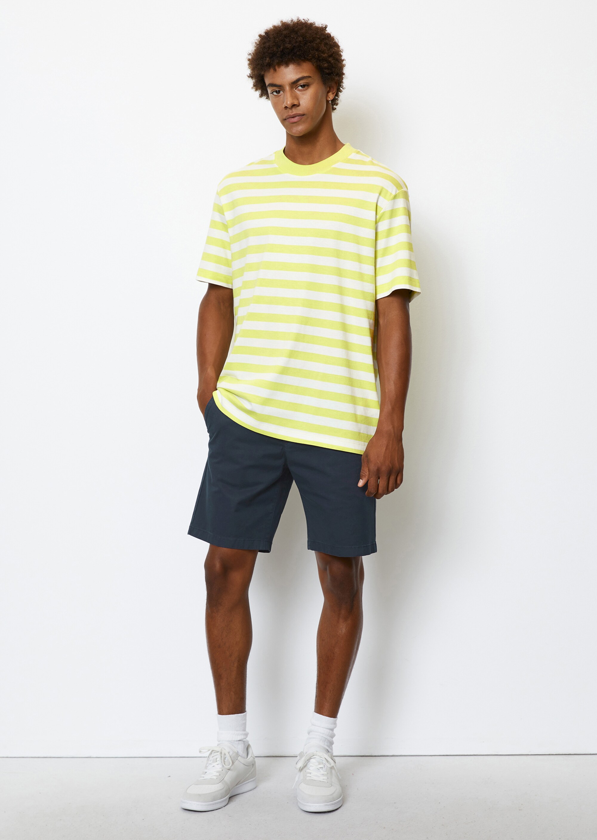 T-Shirt relaxed mit garngefärbtem Streifen-Muster