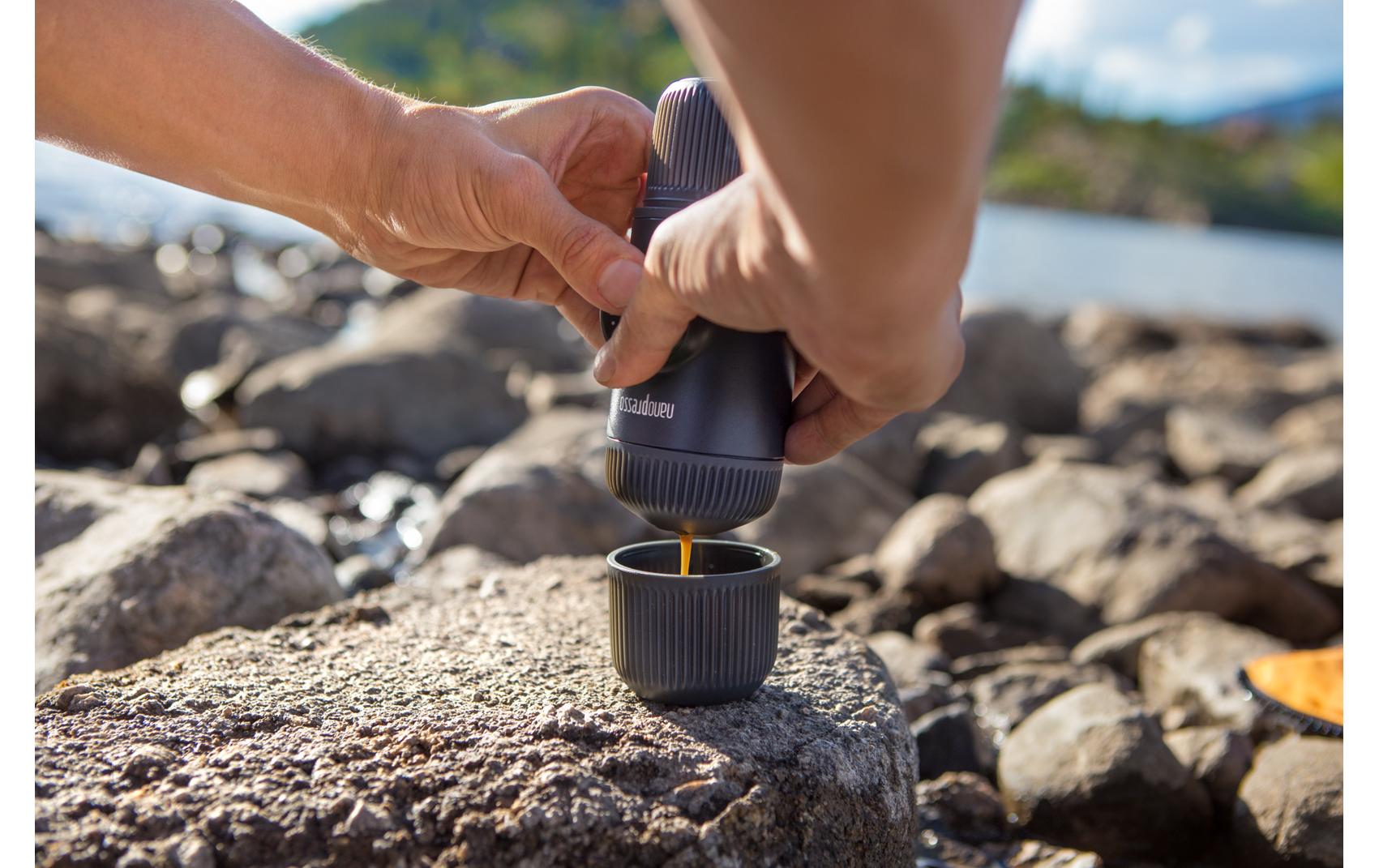 Reisekaffeemaschine Nanopresso Bundle mit Nespresso AdapterWacaco Nanopresso Bundle – Nespresso/Ground