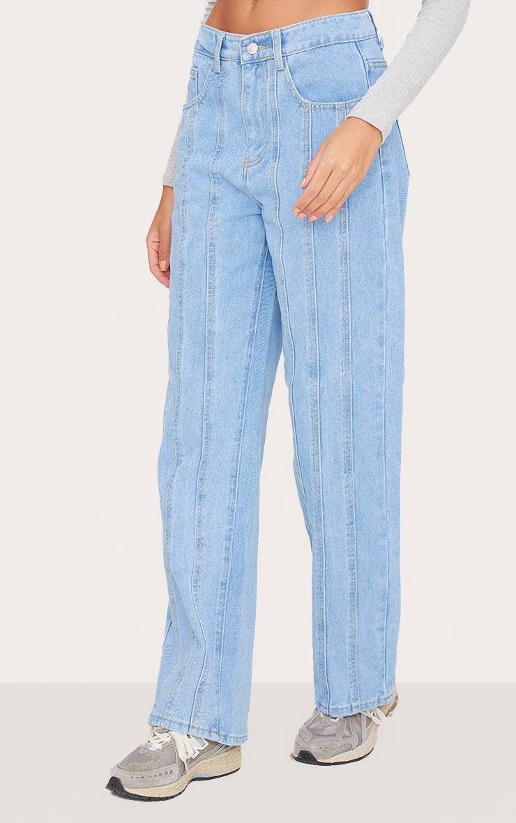 Light Blue Wash Jean Droit À Détails De Coutures