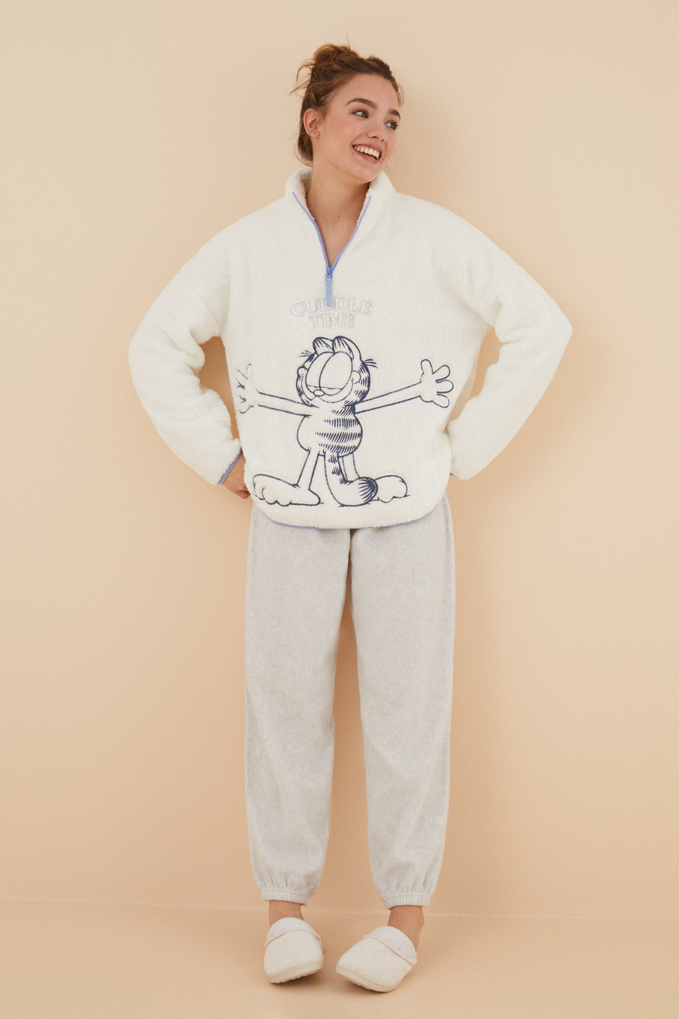 pijama de lã branca do Garfield