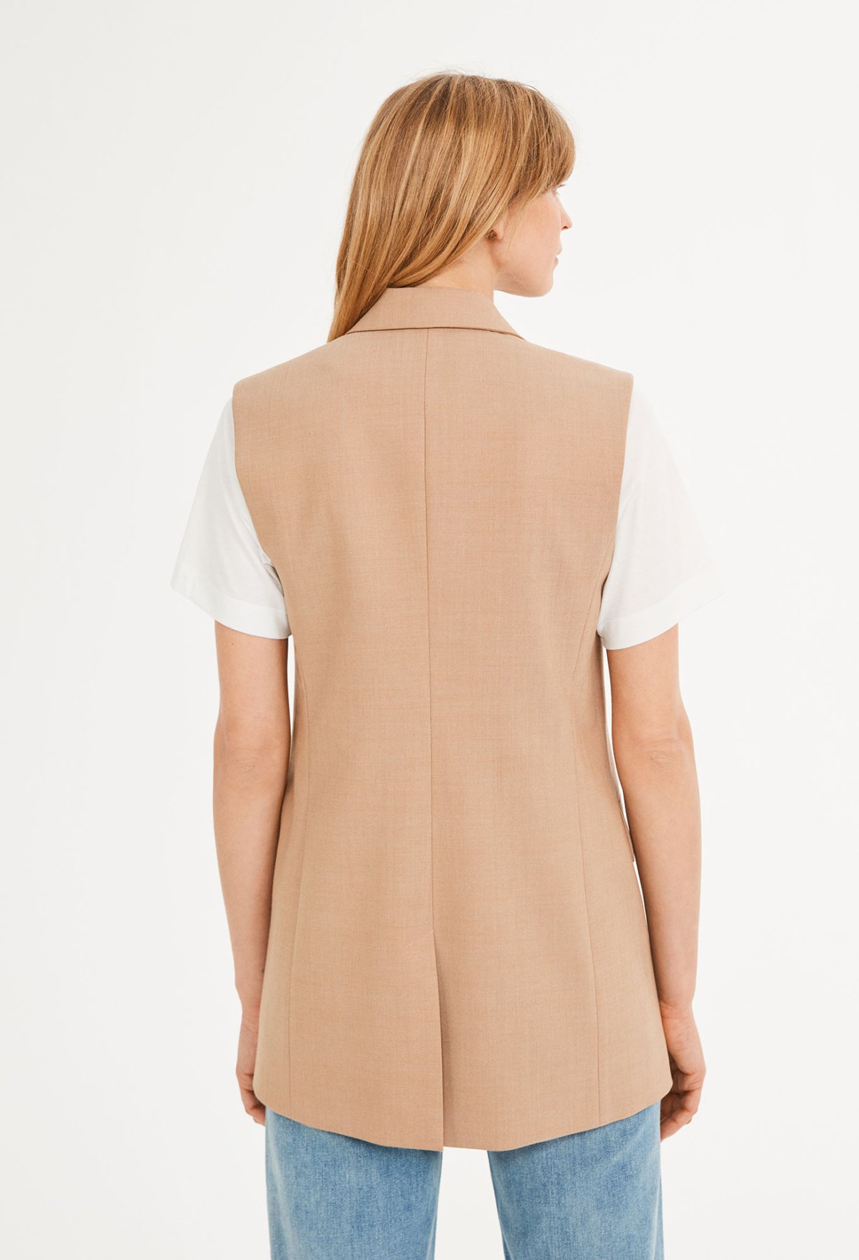Veste sans manches en laine tra&ccedil;able