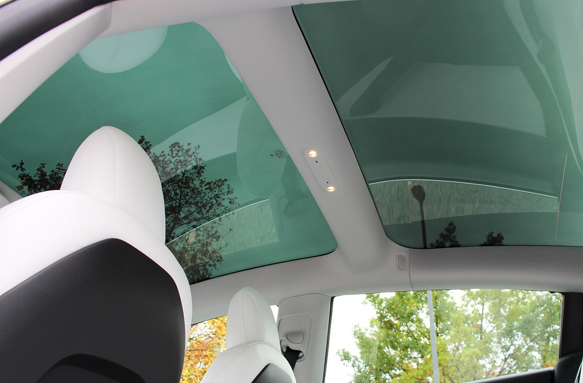 Tesla Model 3 Performance mieten Dresden (1 Tag)