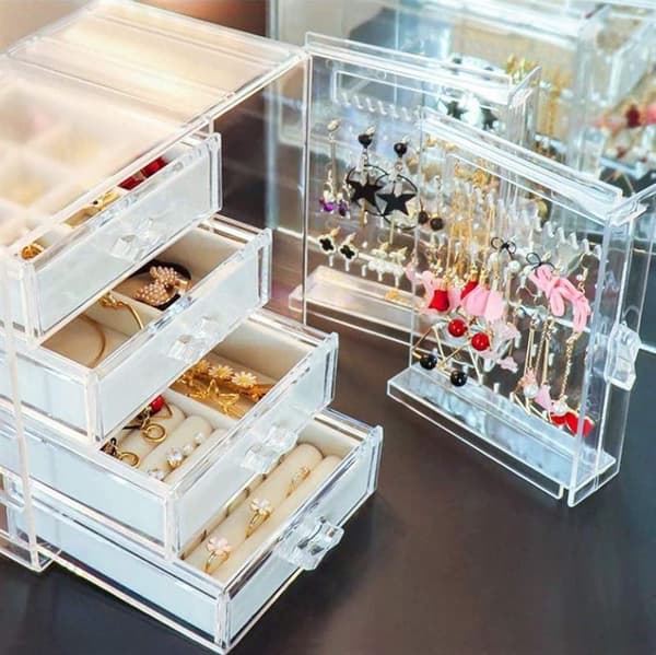 UNIQ Akryl Organizer for smykker med 4 skuffer og 2 øreringholdere - SF 1142