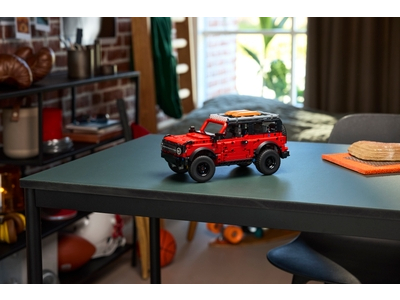 LEGO Ford Bronco® SUV (42213)