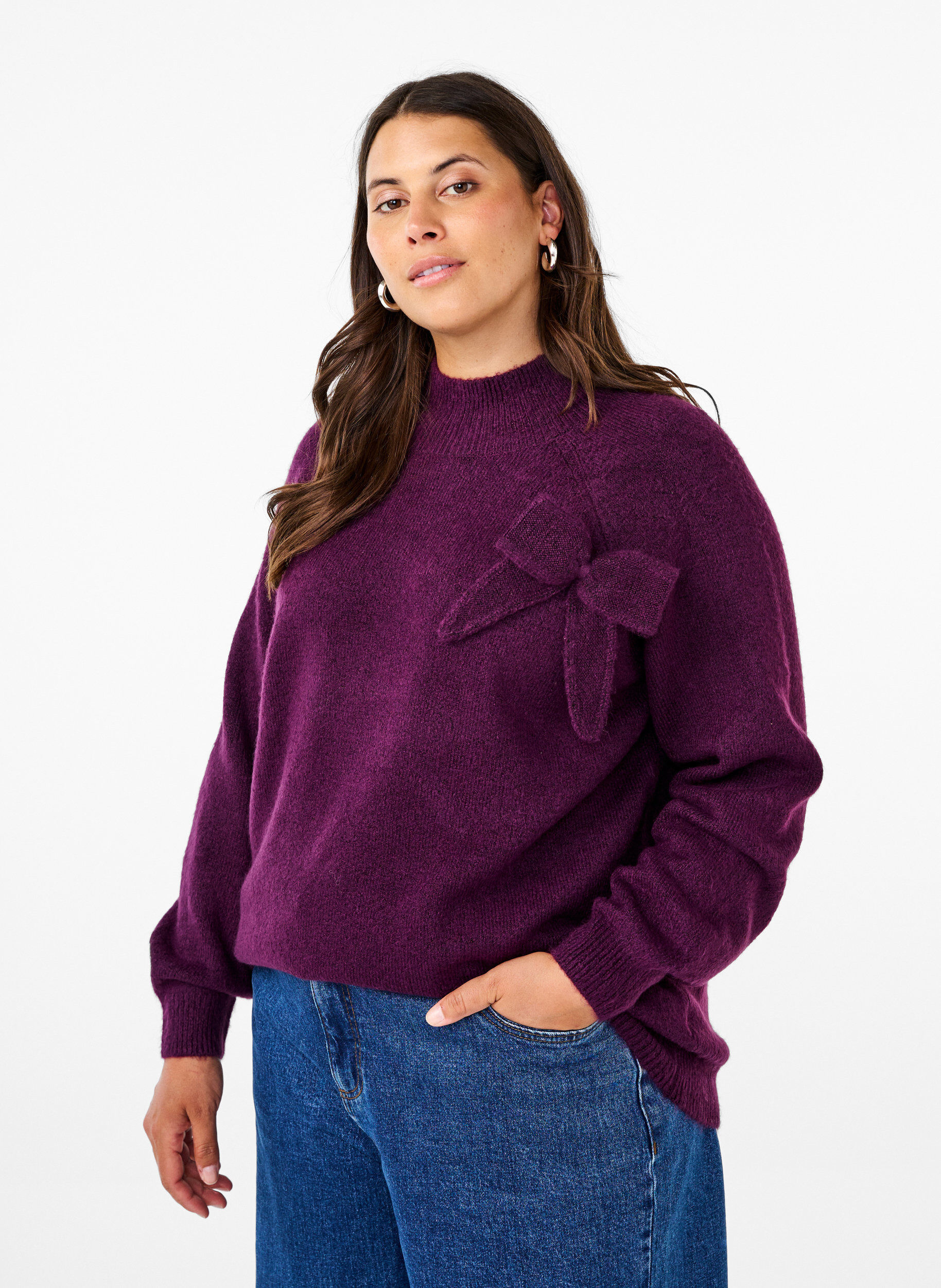 Strikbluse med sløjfe detalje