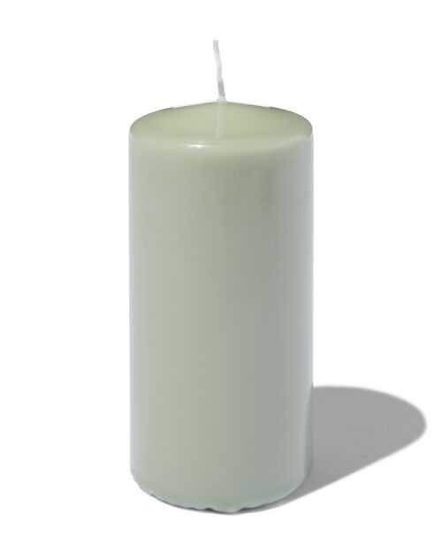 bougie brute 7 x 8 cm striée vert clair