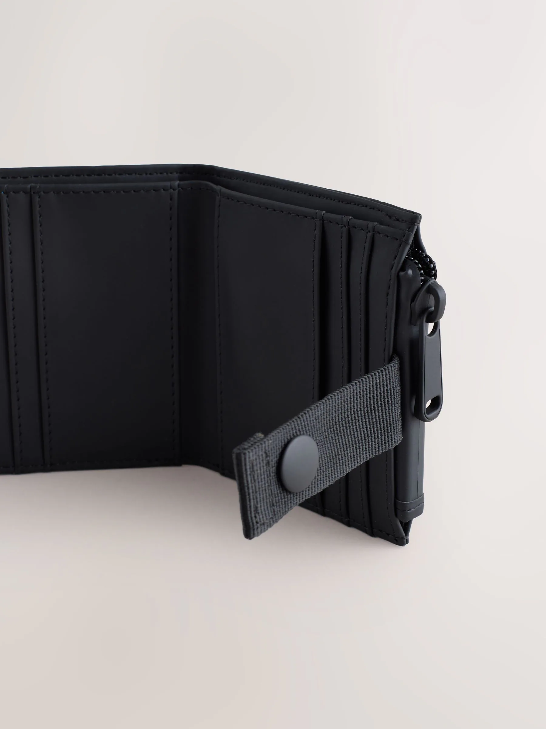 Zwart - Rubberised Wallet