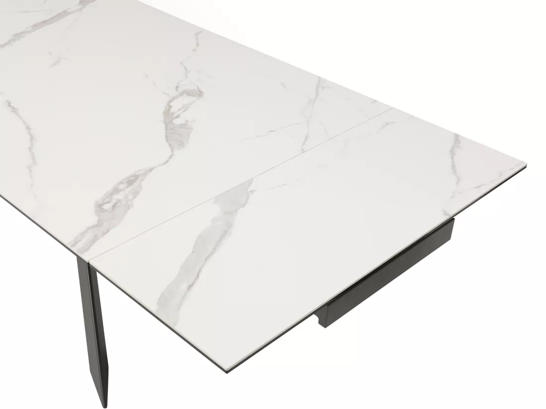 Table à manger extensible 8 à 12 personnes en céramique, verre trempé et métal - Effet marbre blanc et anthracite - COREMA de Maison Céphy