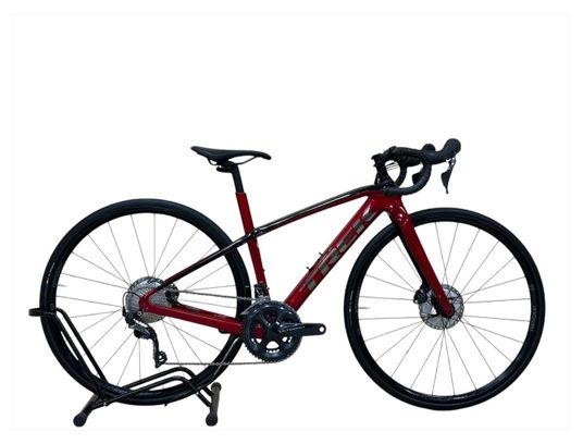 Produit reconditionné . Trek Domane SL 6 Shimano Ultegra 2023 . Vélo de Route . Trek .  très bon état
