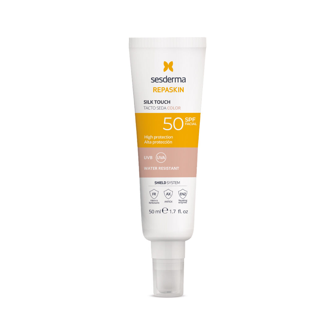 SESDERMA  Repaskin Fotoprotetor Facial SPF50 Toque Seda com Cor - 50ml